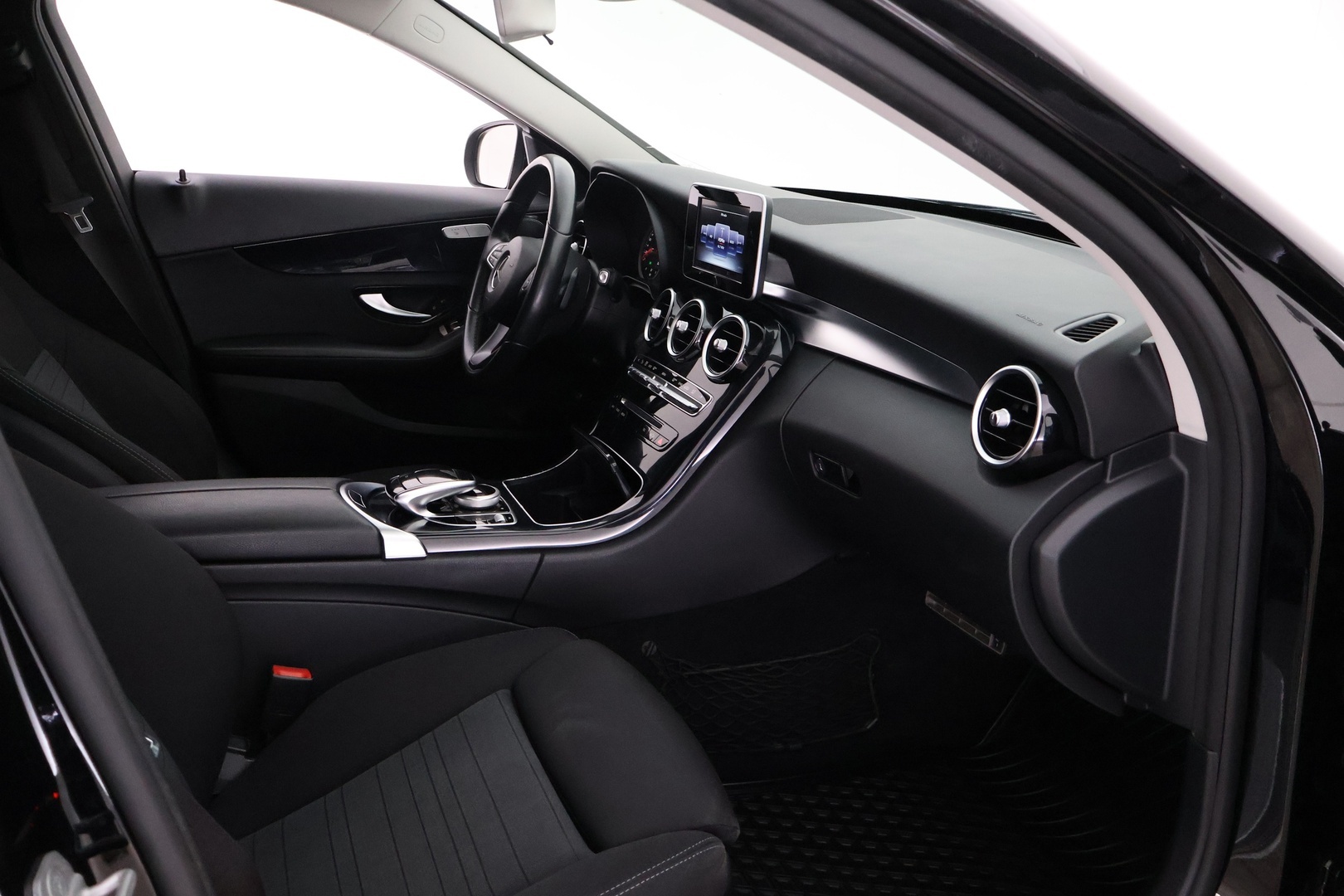 MERCEDES-BENZ C 2016