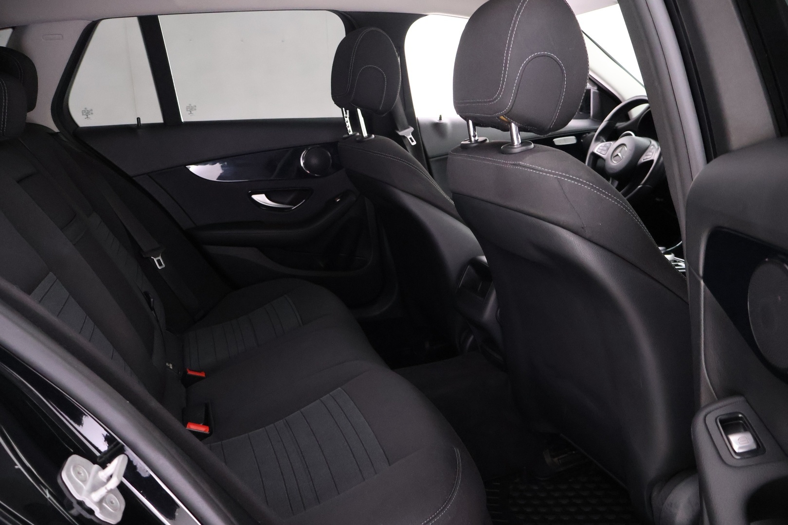 MERCEDES-BENZ C 2016
