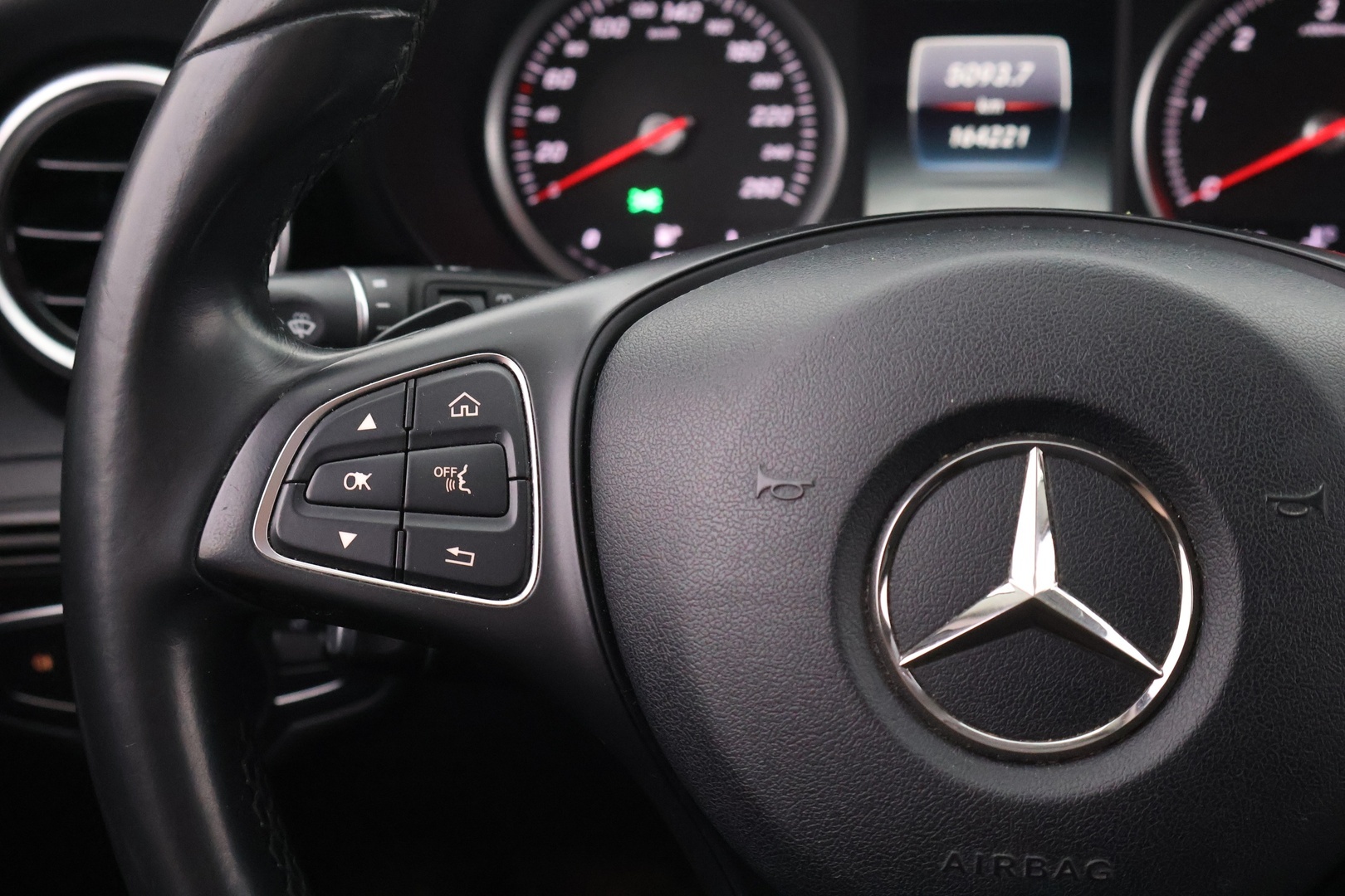 MERCEDES-BENZ C 2016