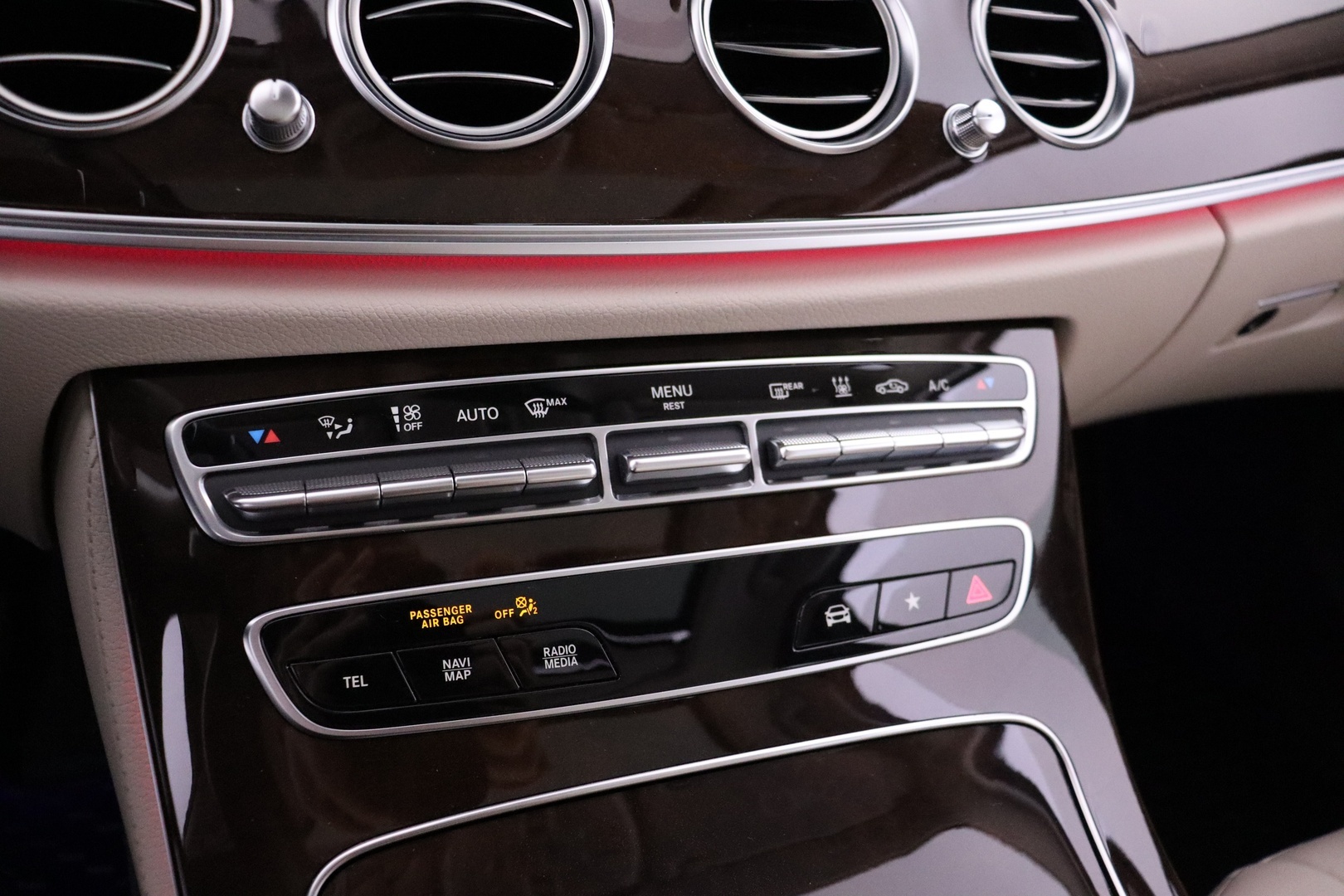 MERCEDES-BENZ E 2021