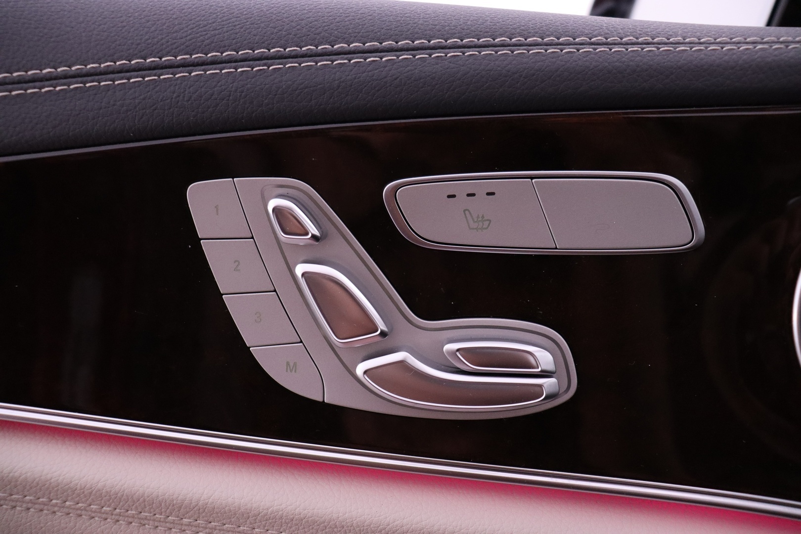 MERCEDES-BENZ E 2021