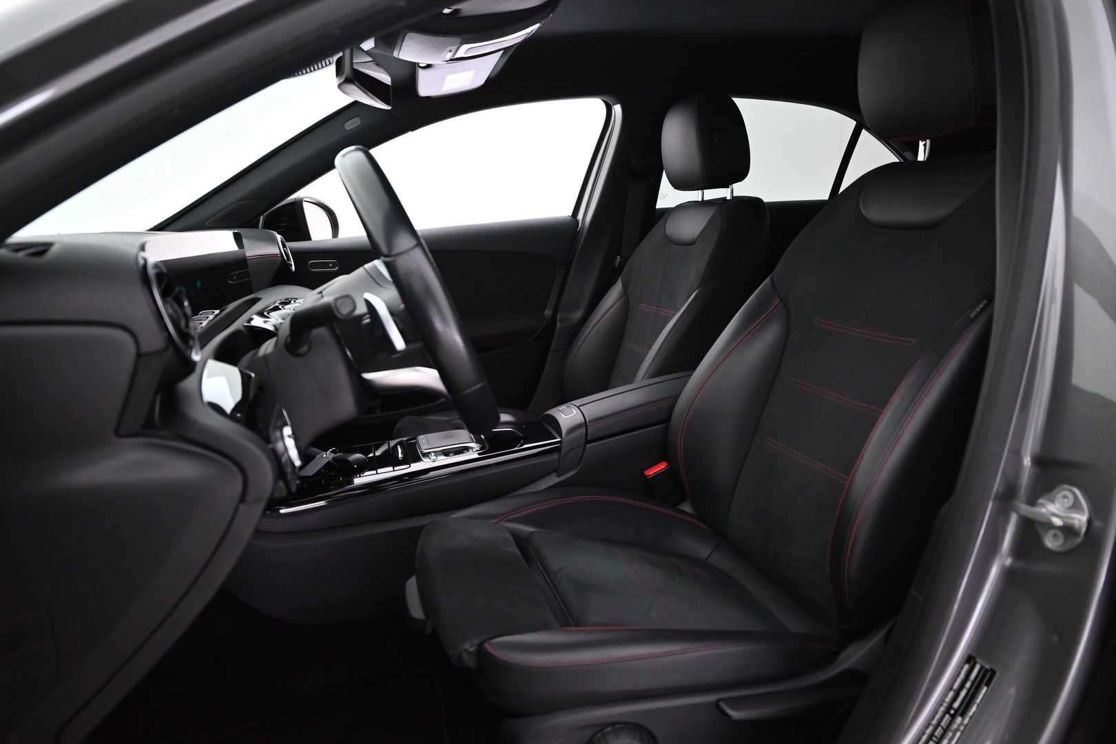 MERCEDES-BENZ A 2020