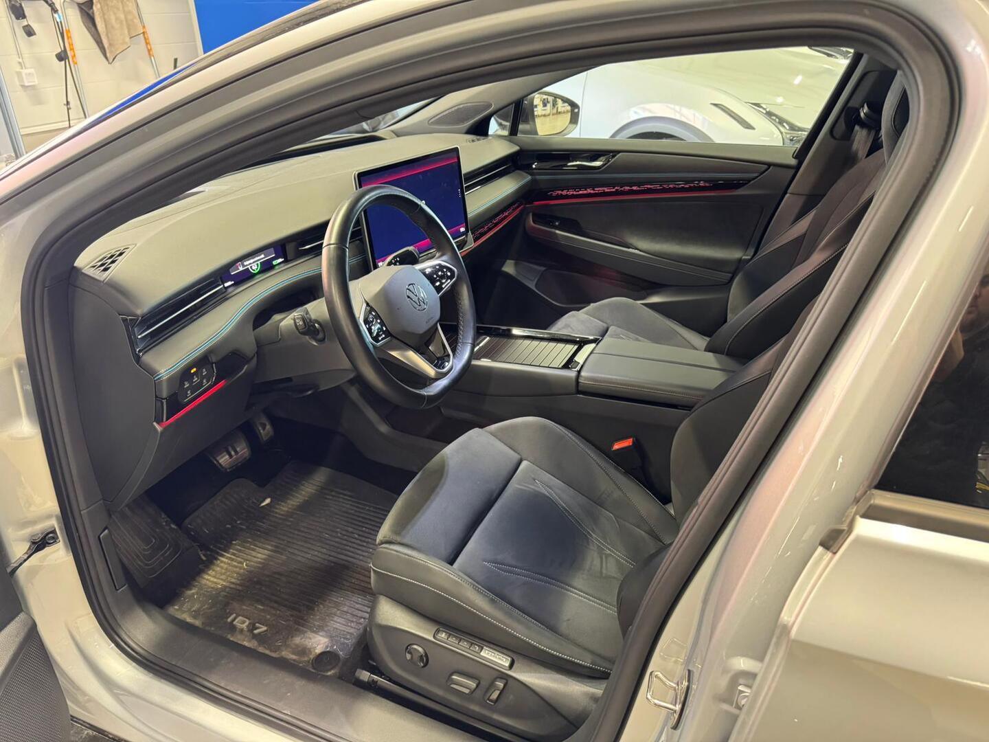 VOLKSWAGEN ID.7 2024