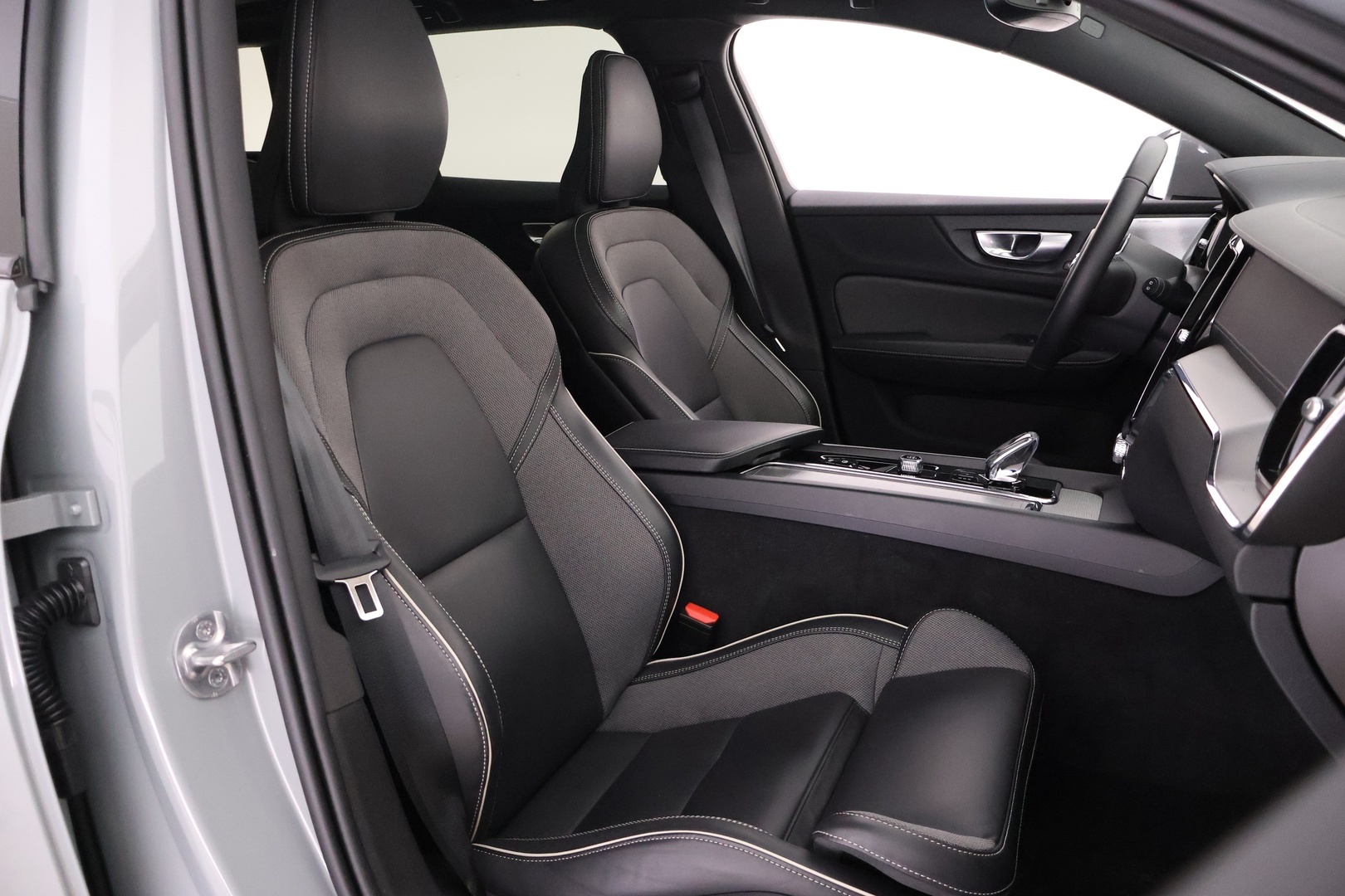 VOLVO V60 Cross Country 2024