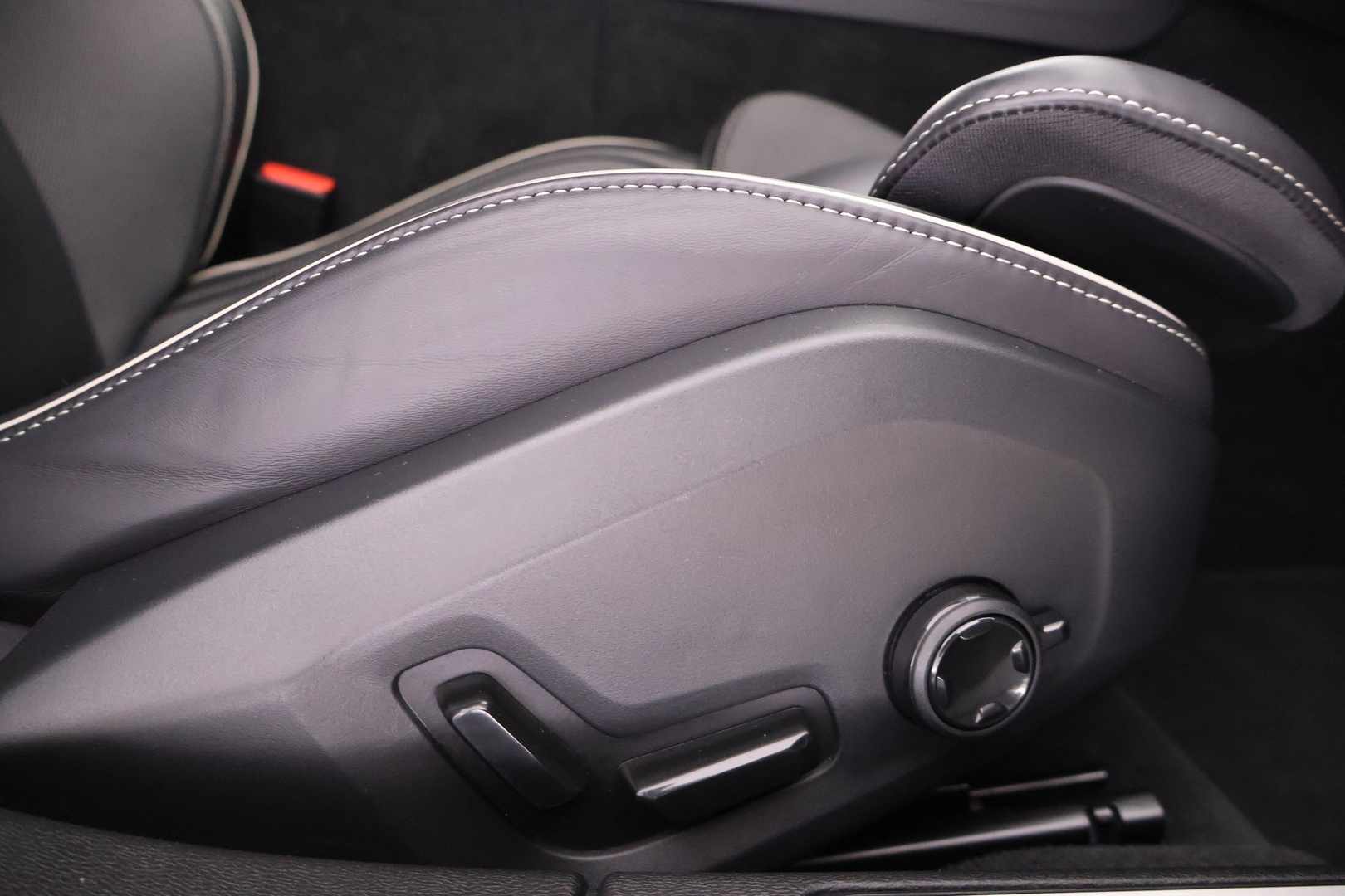 VOLVO V60 Cross Country 2024