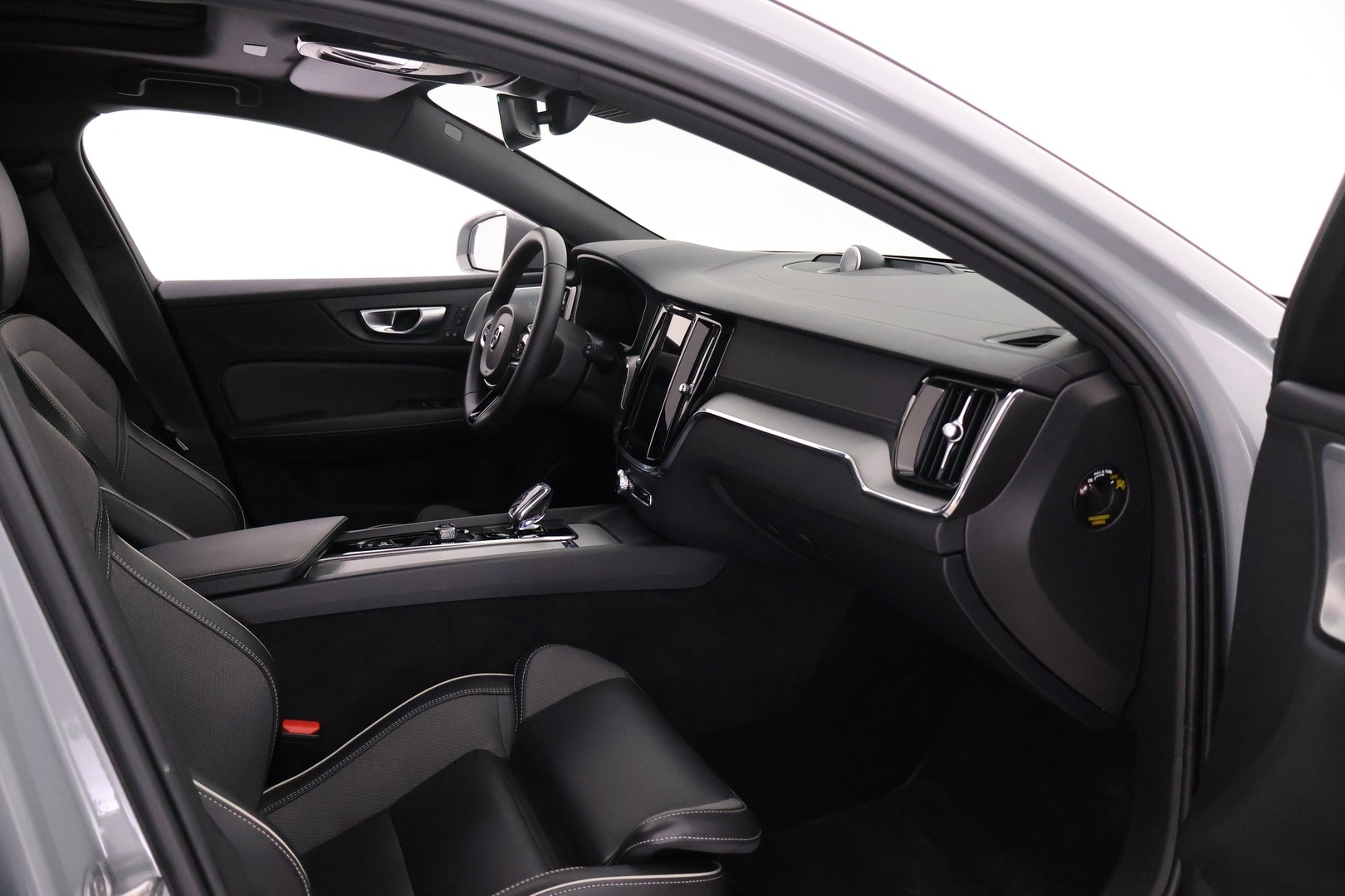 VOLVO V60 Cross Country 2024