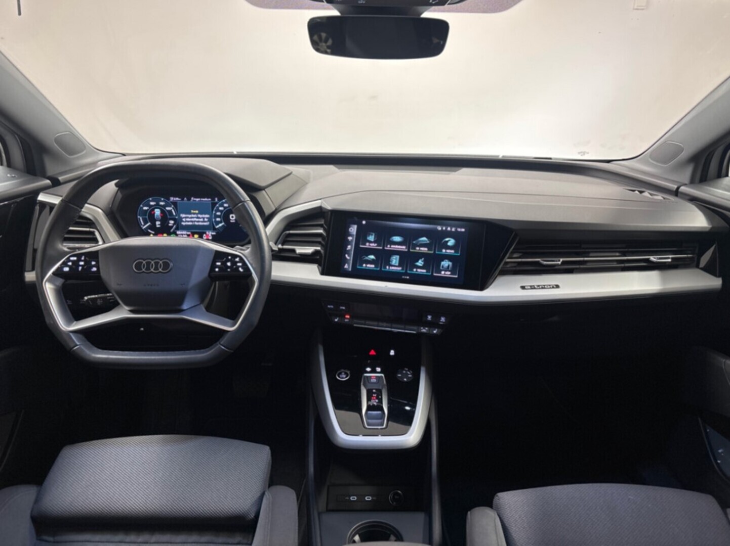 AUDI Q4 e-tron 2023