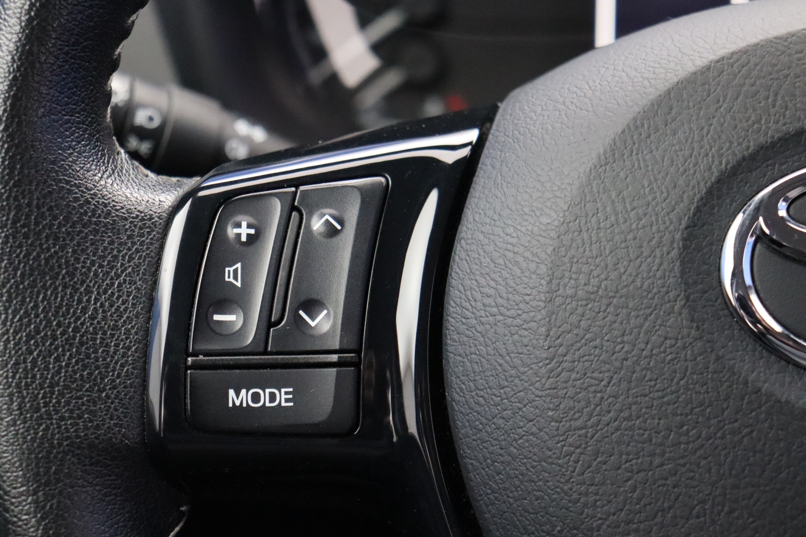 TOYOTA Yaris 2019