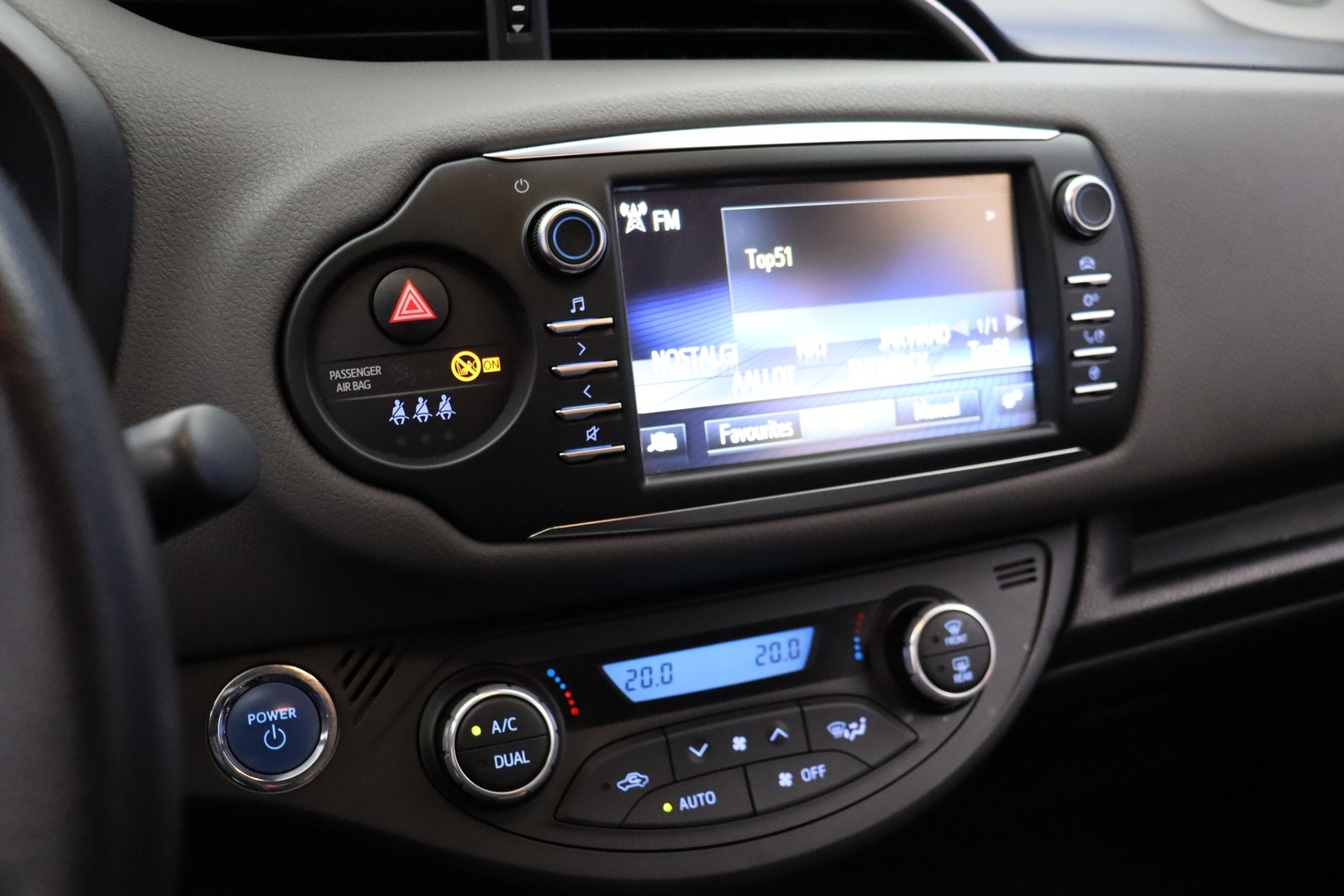 TOYOTA Yaris 2019