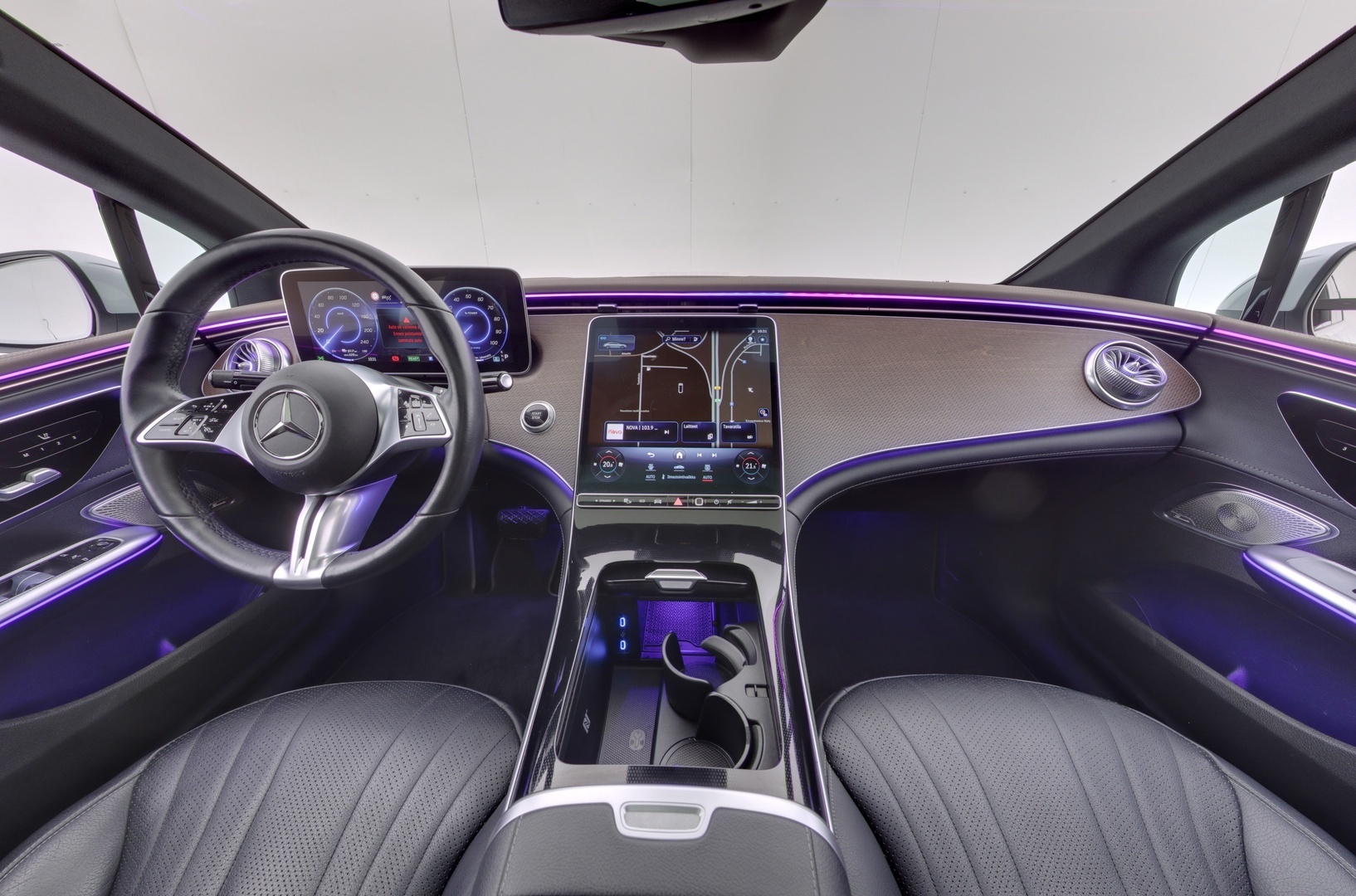 MERCEDES-BENZ EQE 2022