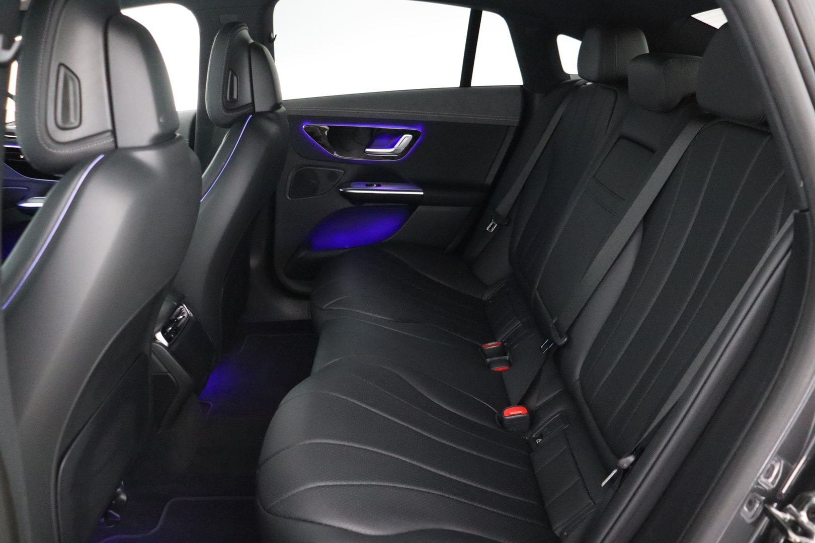 MERCEDES-BENZ EQE 2024