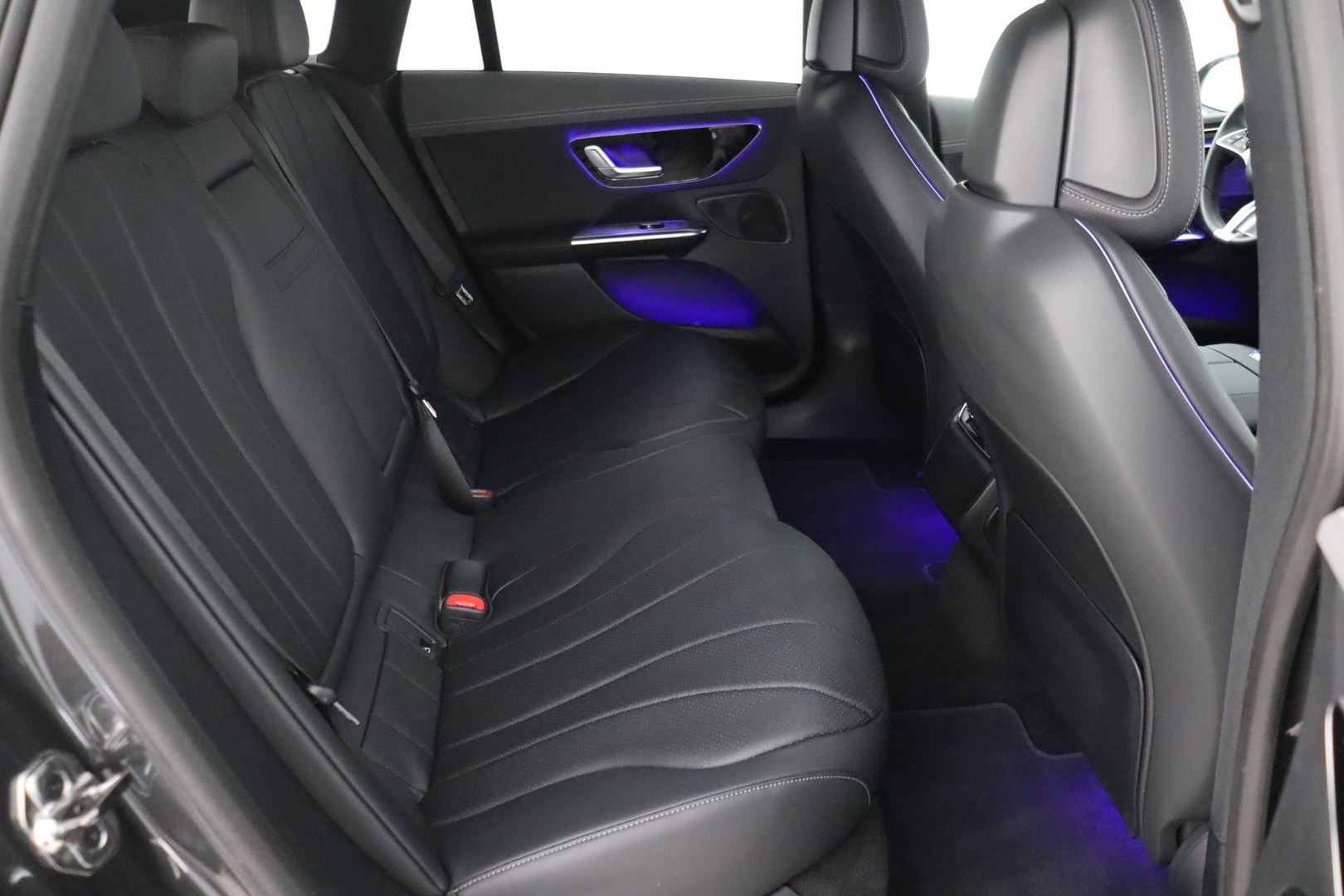 MERCEDES-BENZ EQE 2024