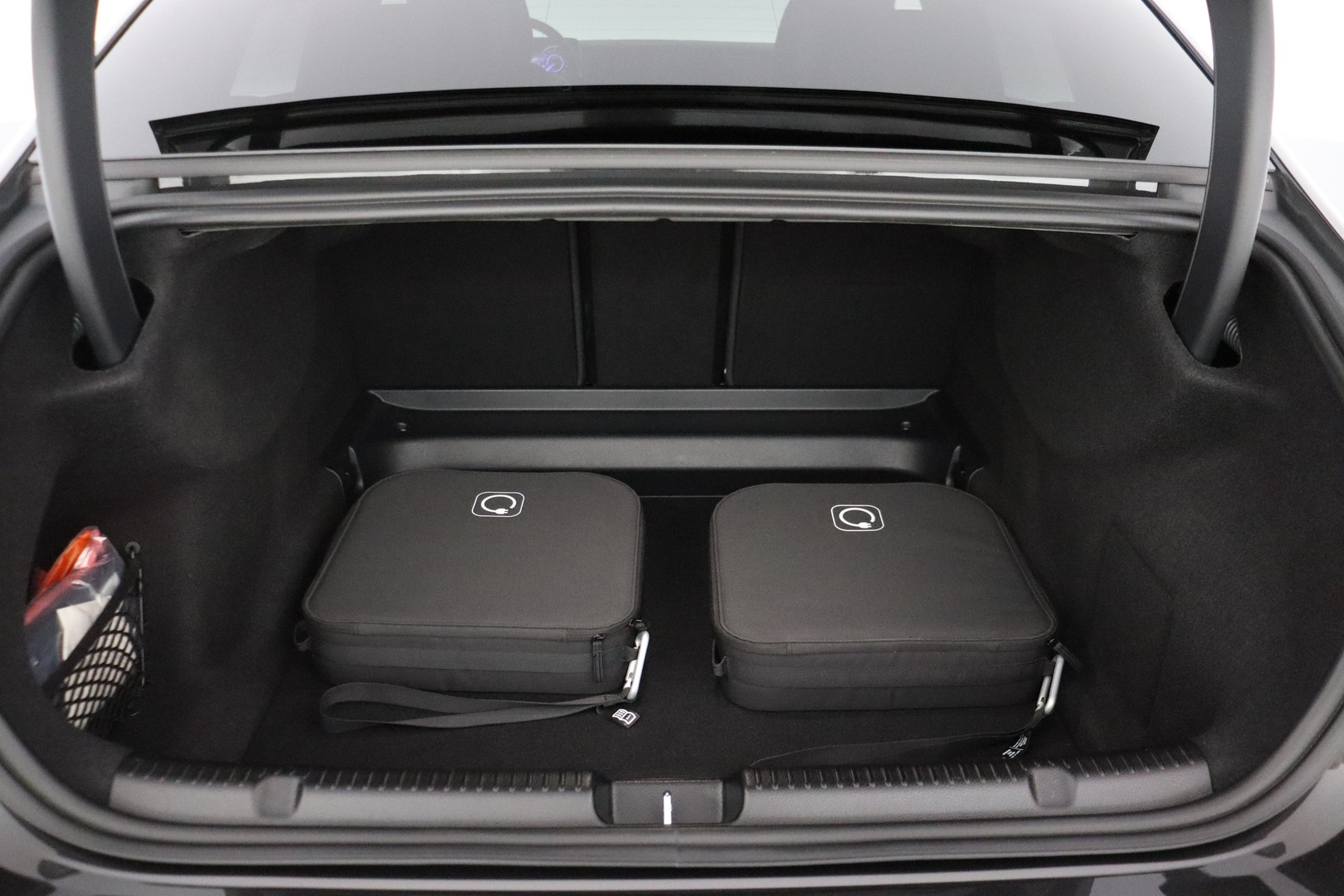 MERCEDES-BENZ EQE 2024