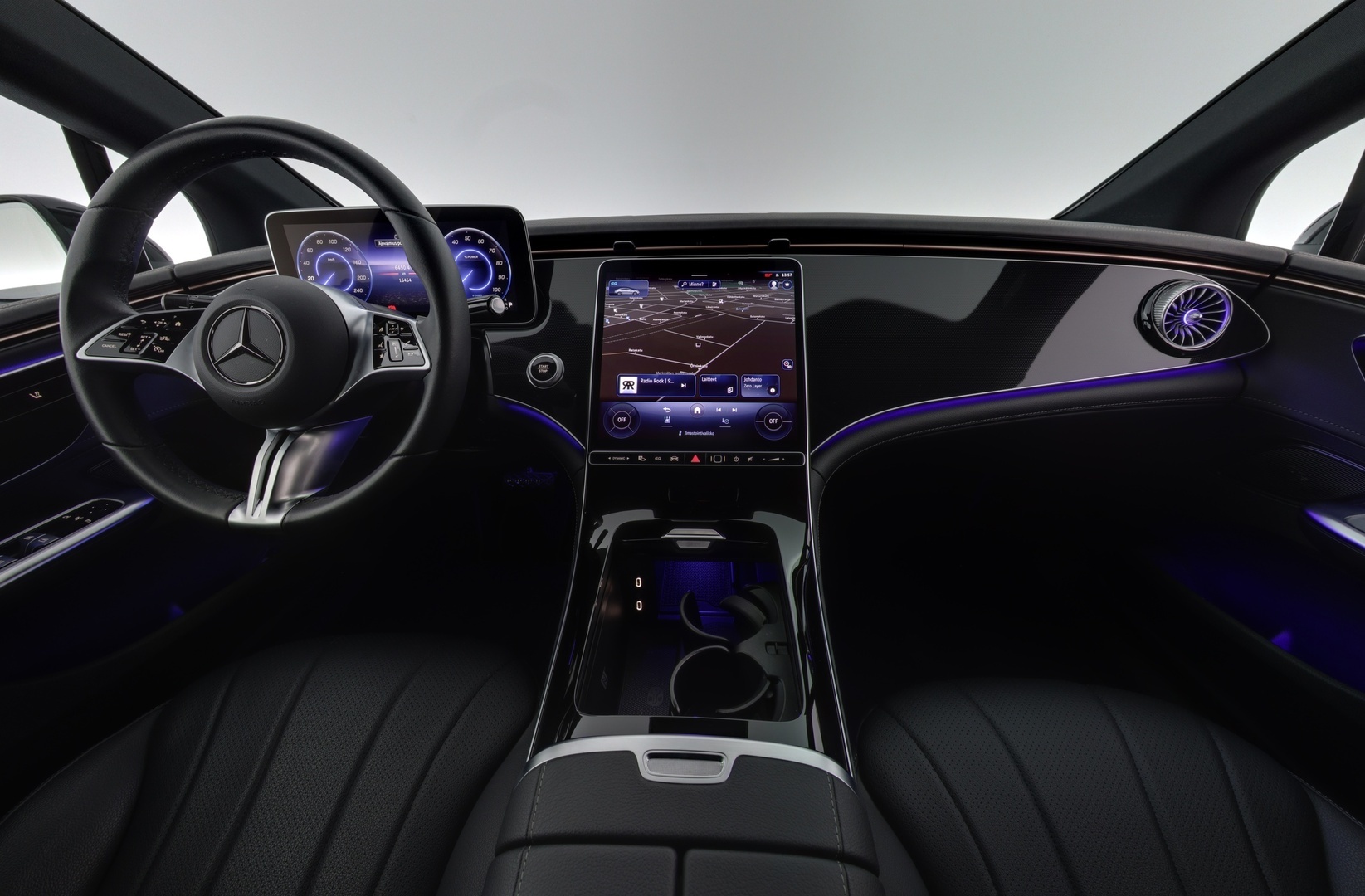 MERCEDES-BENZ EQE 2024