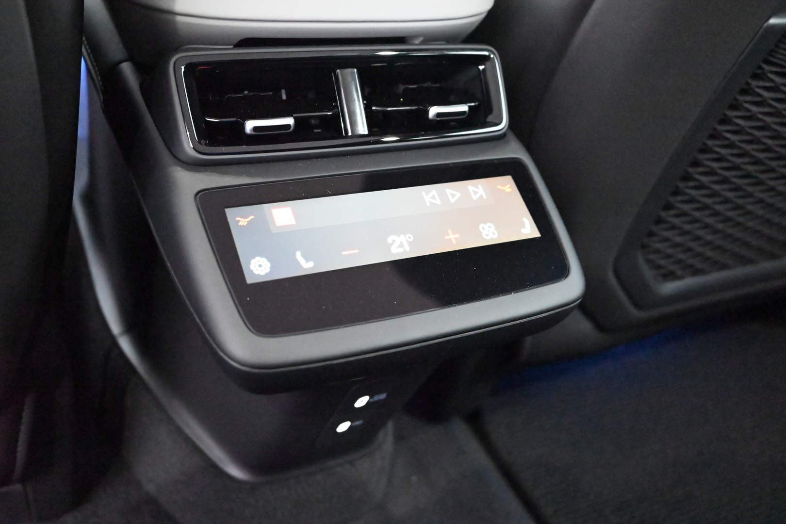 POLESTAR 4 2026