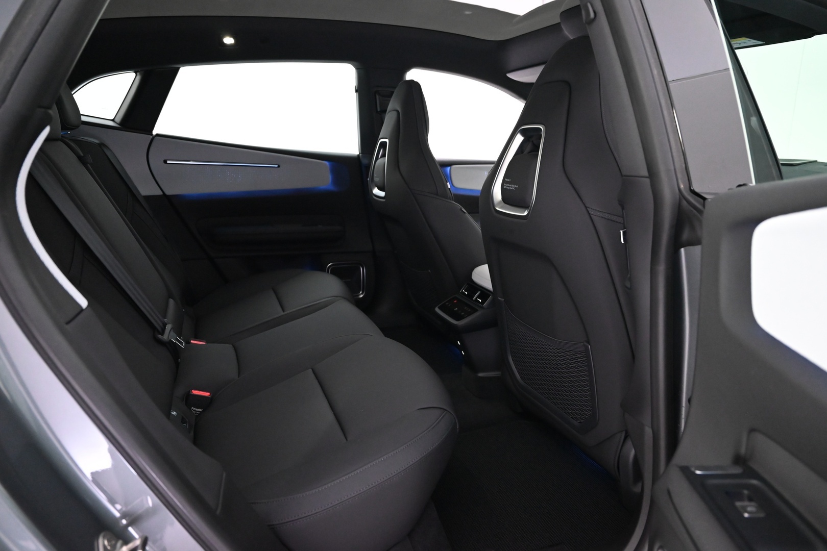 POLESTAR 4 2026