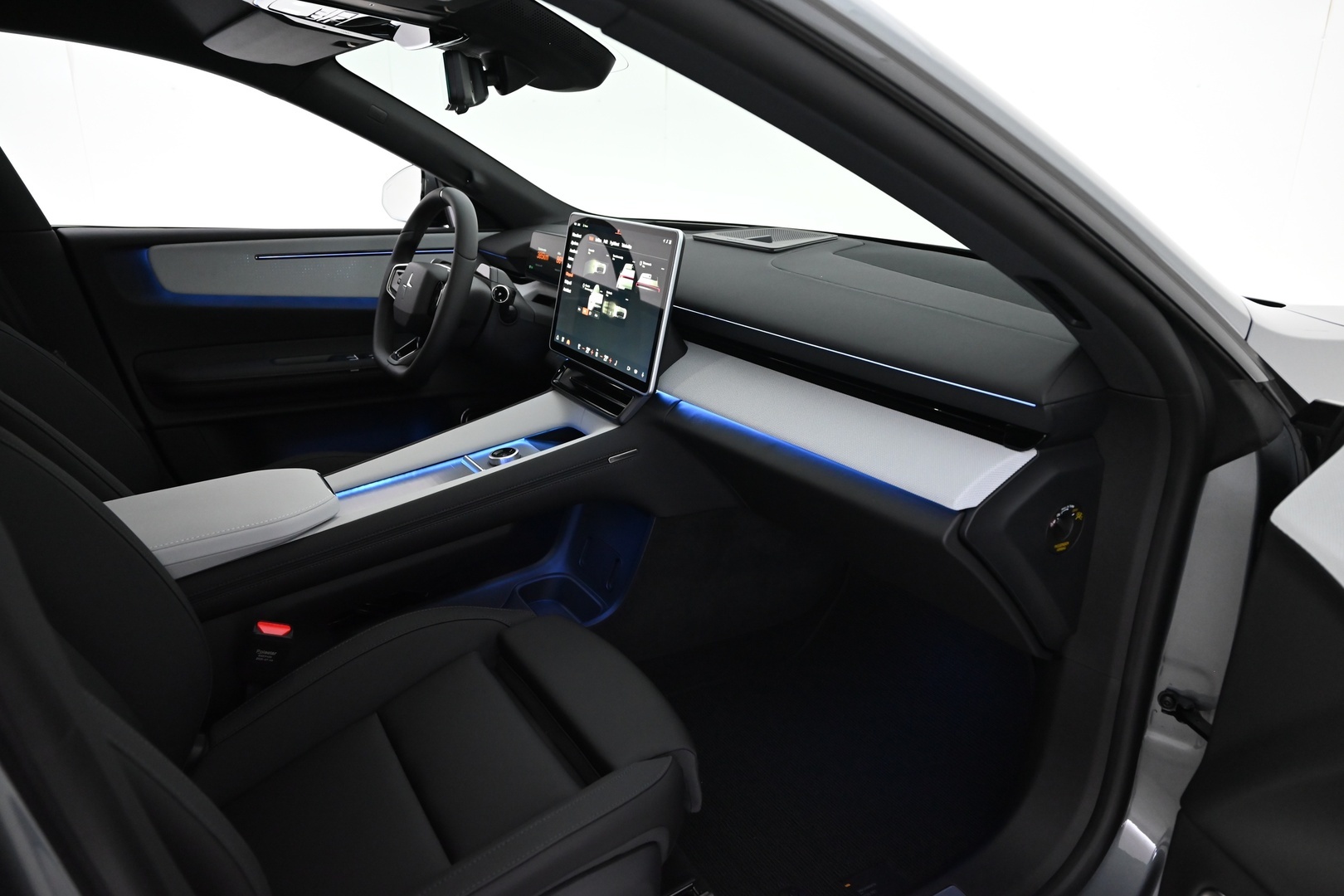 POLESTAR 4 2026