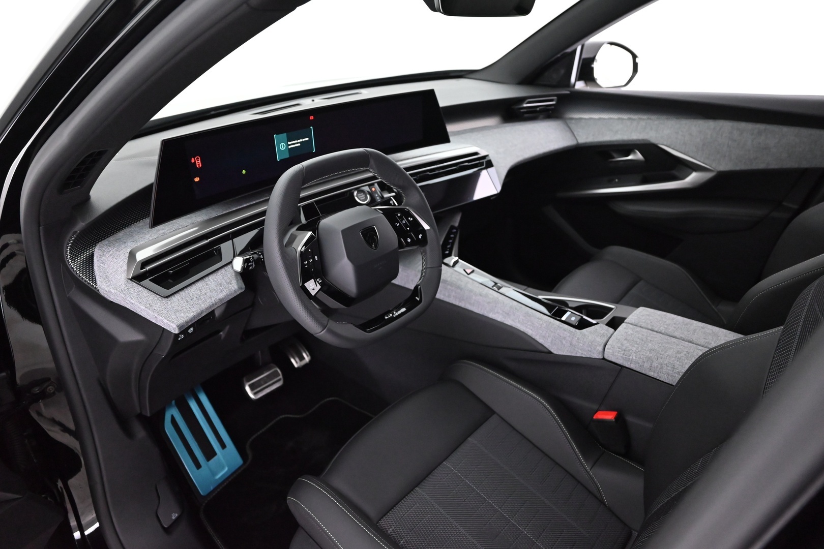 PEUGEOT E-3008 2026