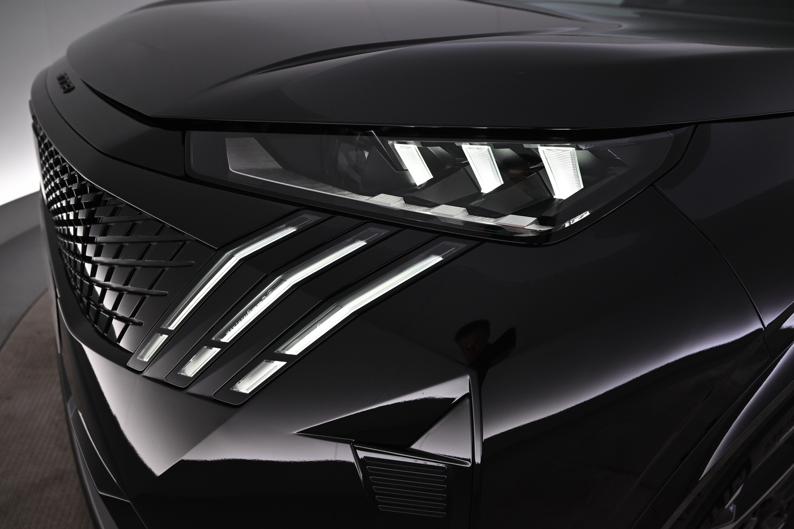 PEUGEOT E-3008 2026