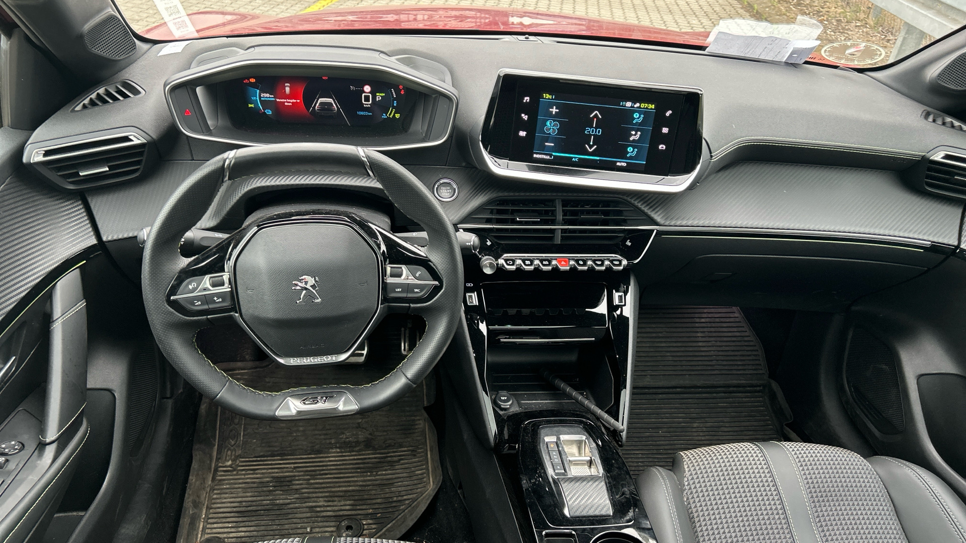 PEUGEOT e-208 2023