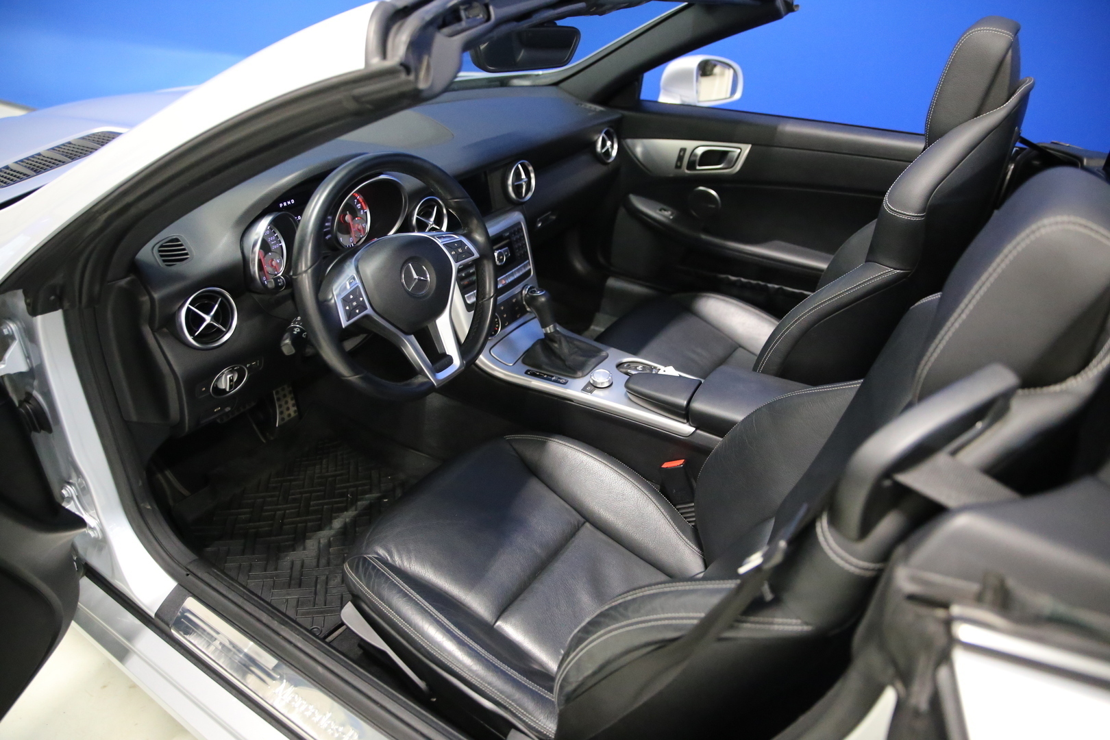 MERCEDES-BENZ SLK 2011