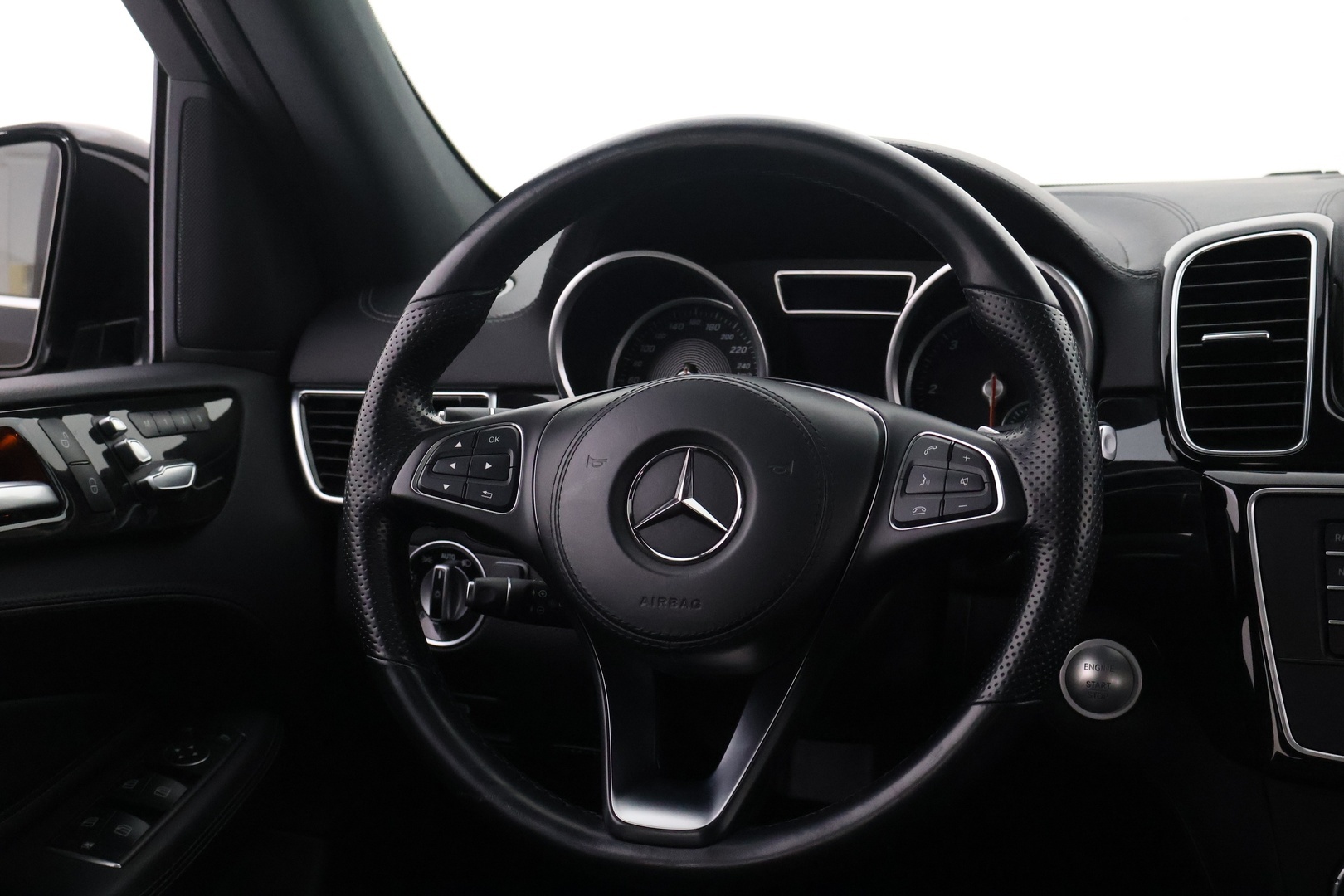 MERCEDES-BENZ GLS 2016