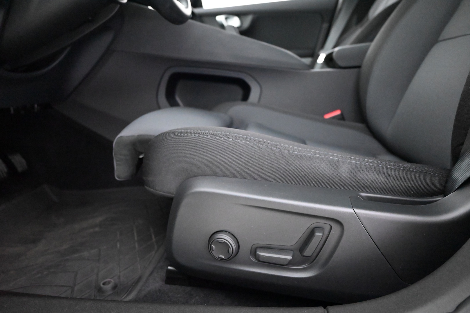 POLESTAR 2 2024