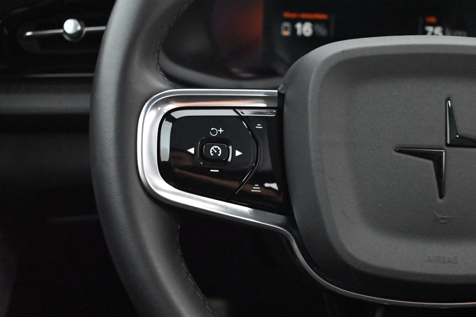 POLESTAR 2 2024