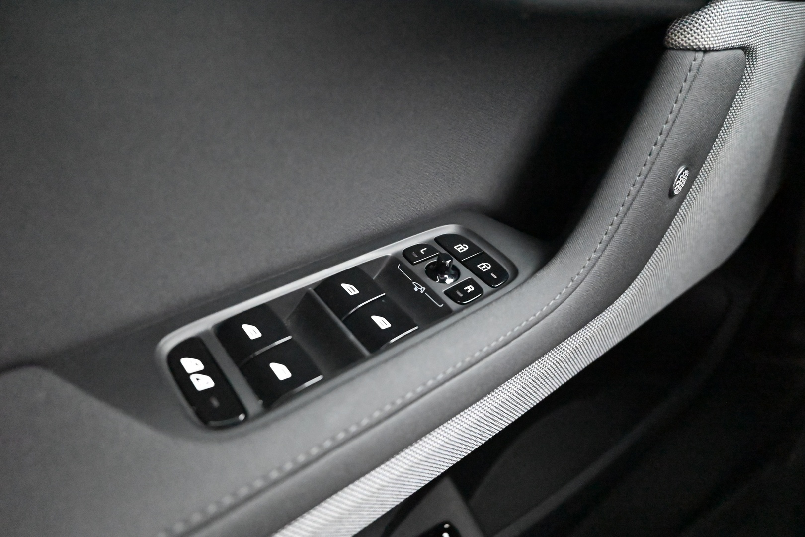 POLESTAR 2 2024
