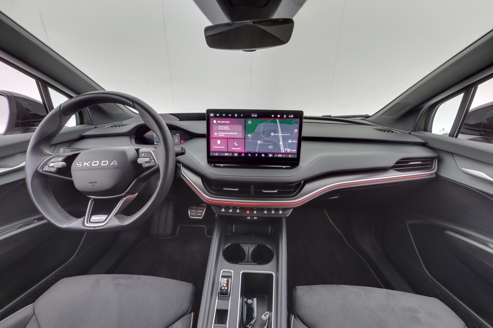 SKODA Enyaq 2025