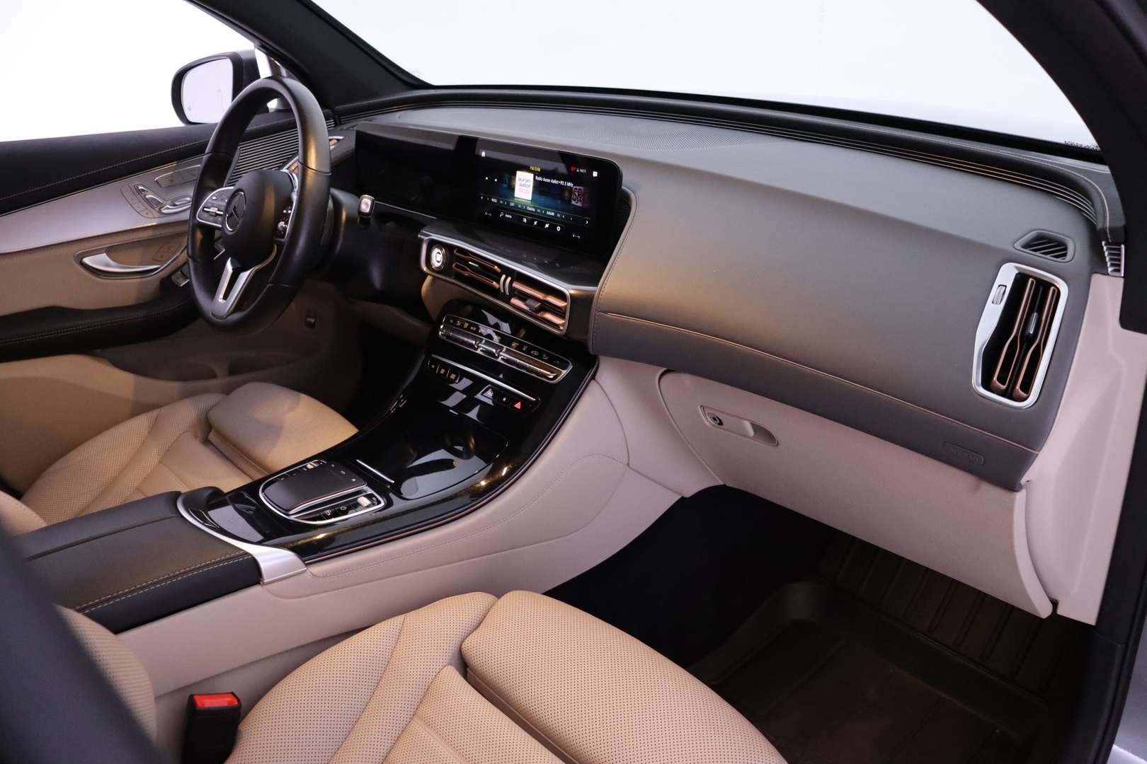 MERCEDES-BENZ EQC 2021