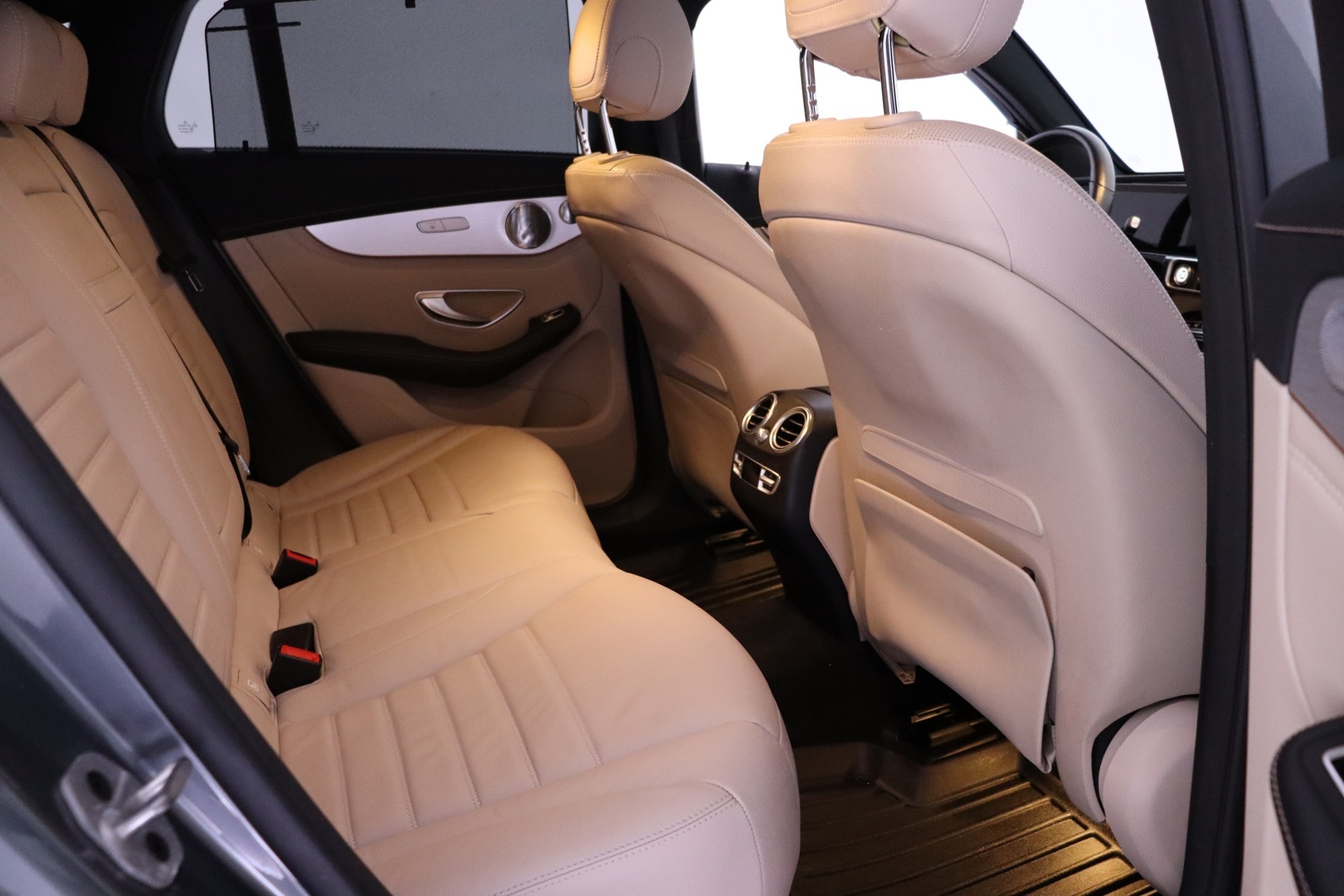 MERCEDES-BENZ EQC 2021