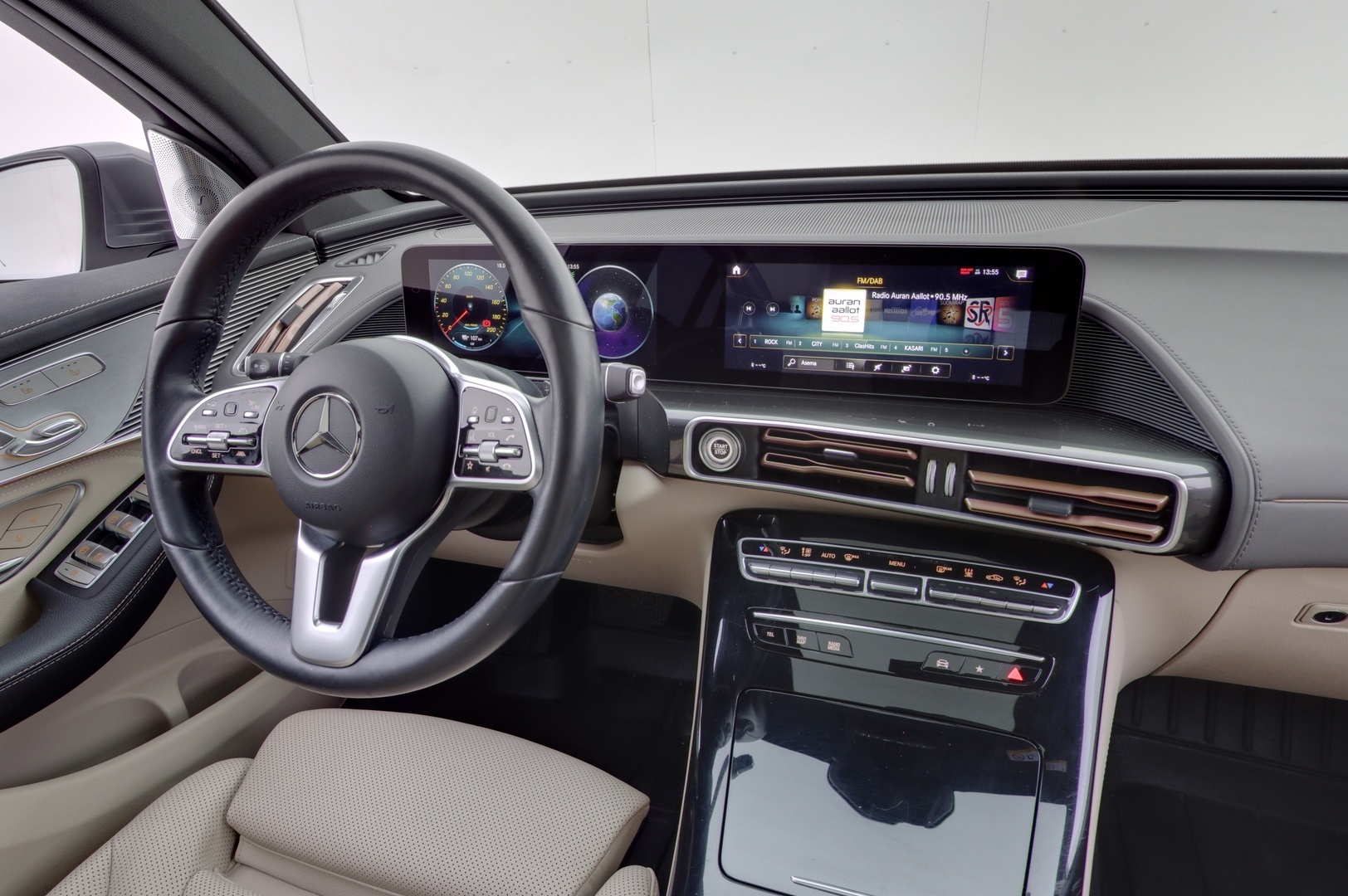 MERCEDES-BENZ EQC 2021