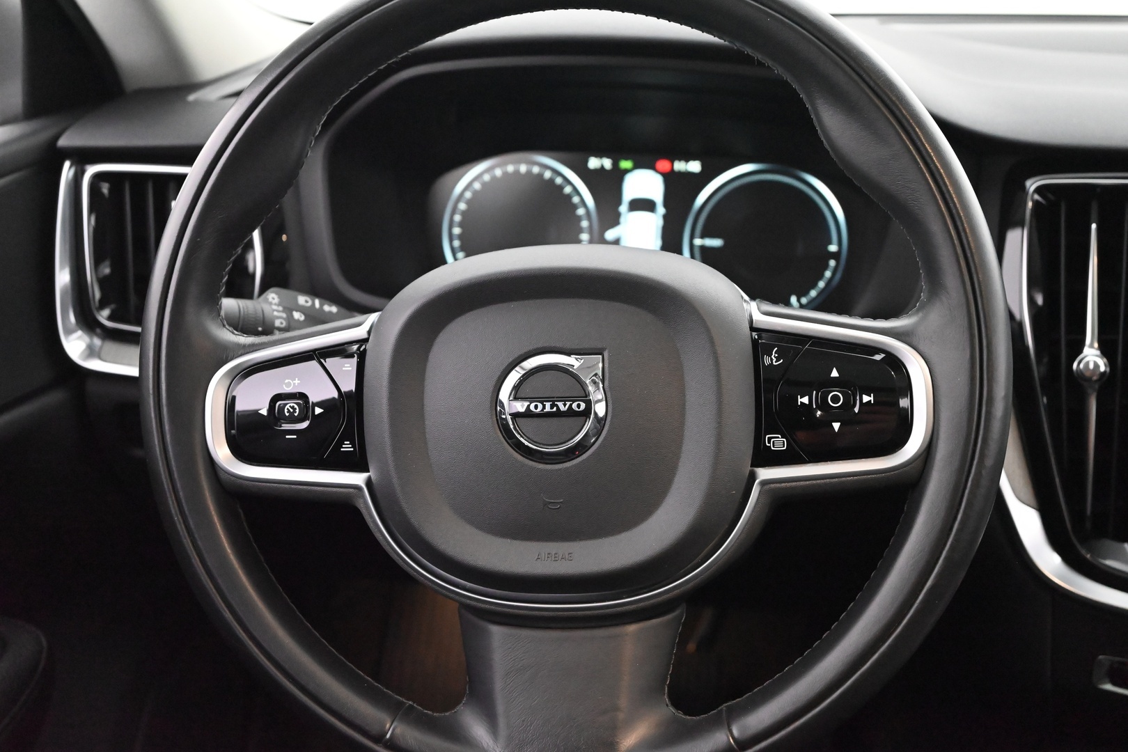 VOLVO V60 2019