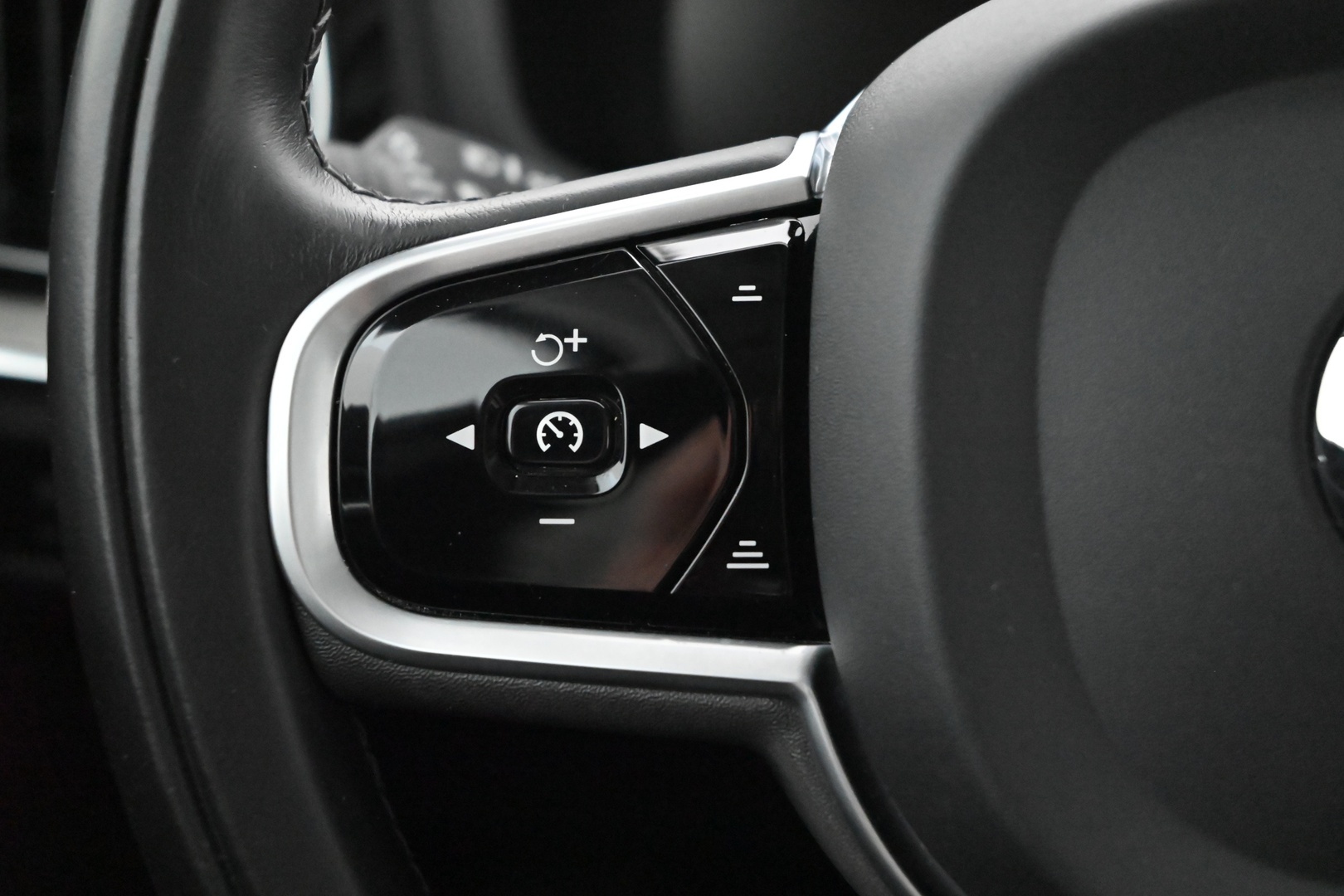 VOLVO V60 2019