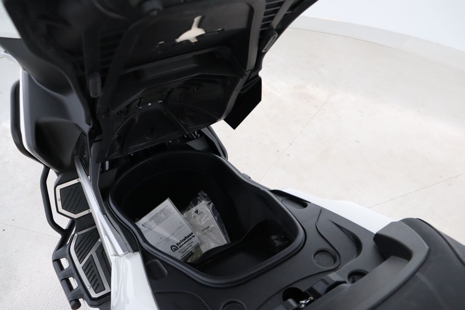 PEUGEOT XP 2023