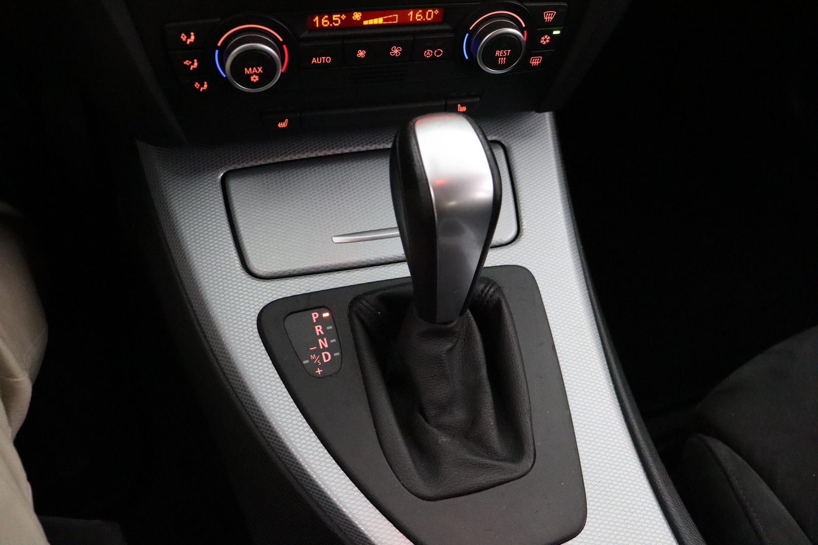 BMW 325 2008