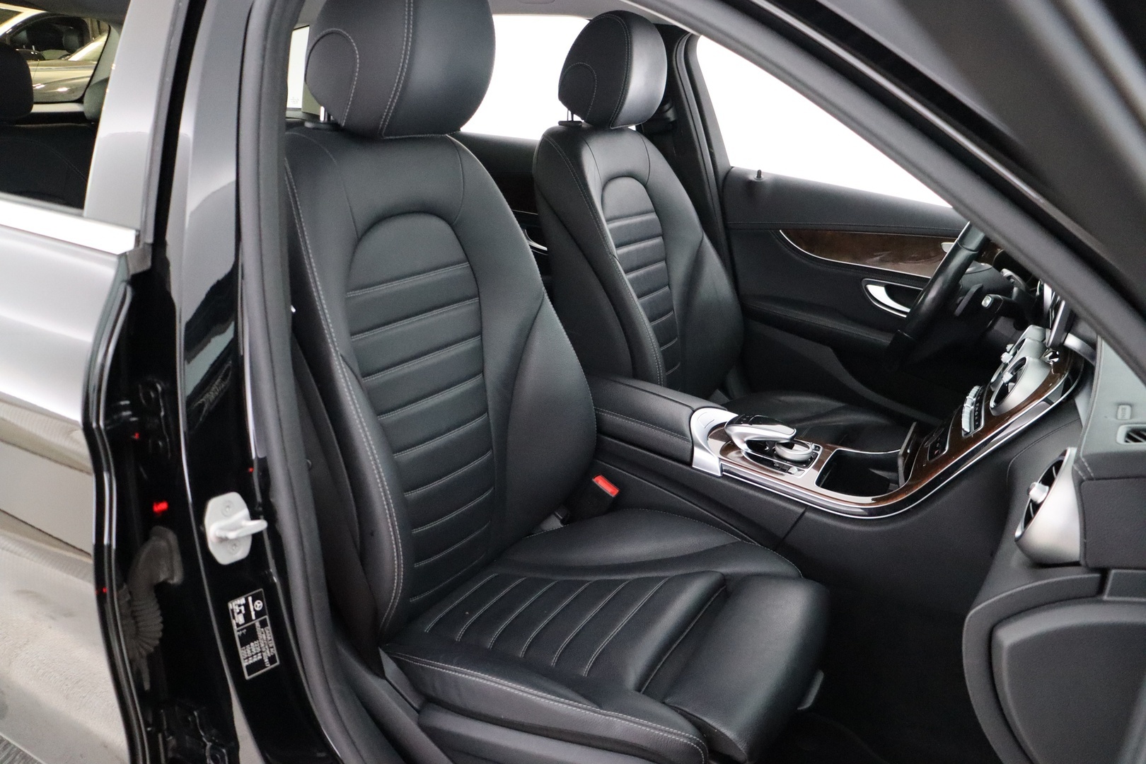 MERCEDES-BENZ C 2016
