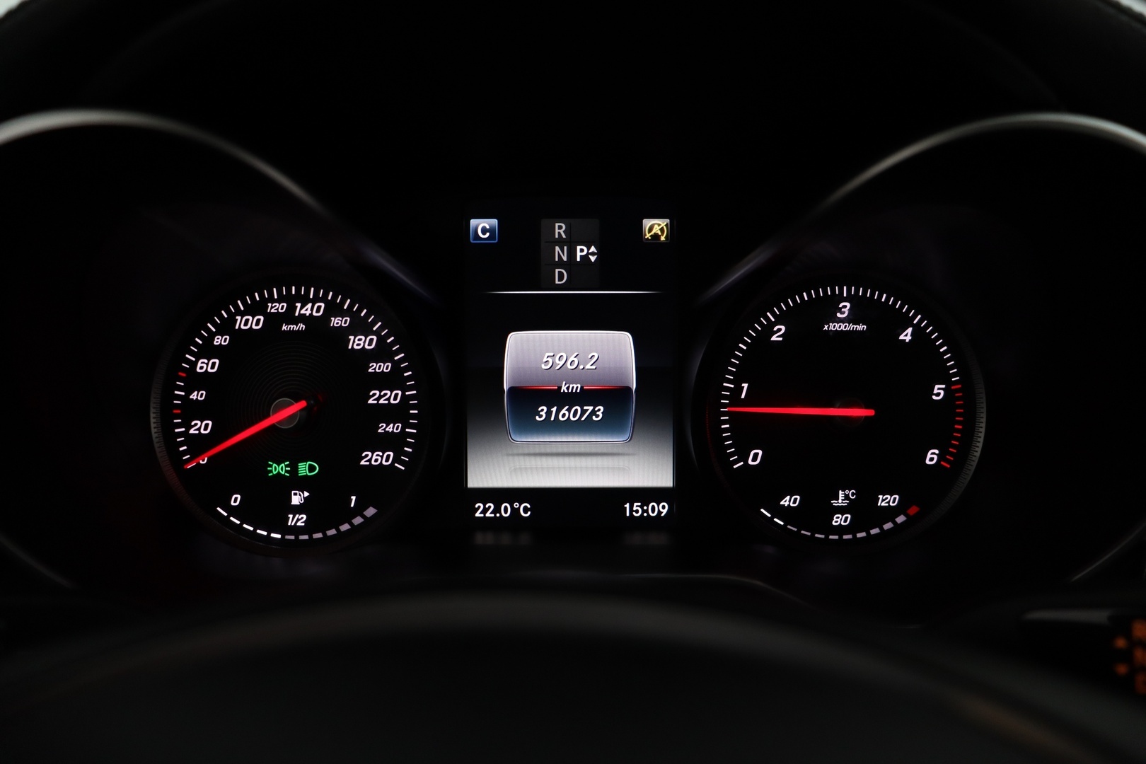 MERCEDES-BENZ C 2016