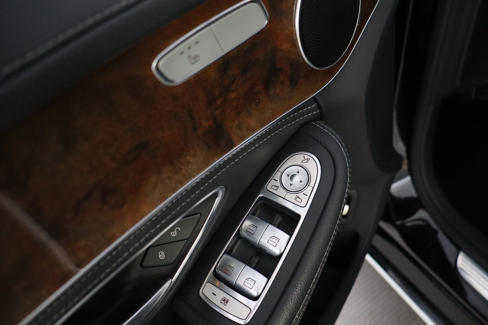 MERCEDES-BENZ C 2016