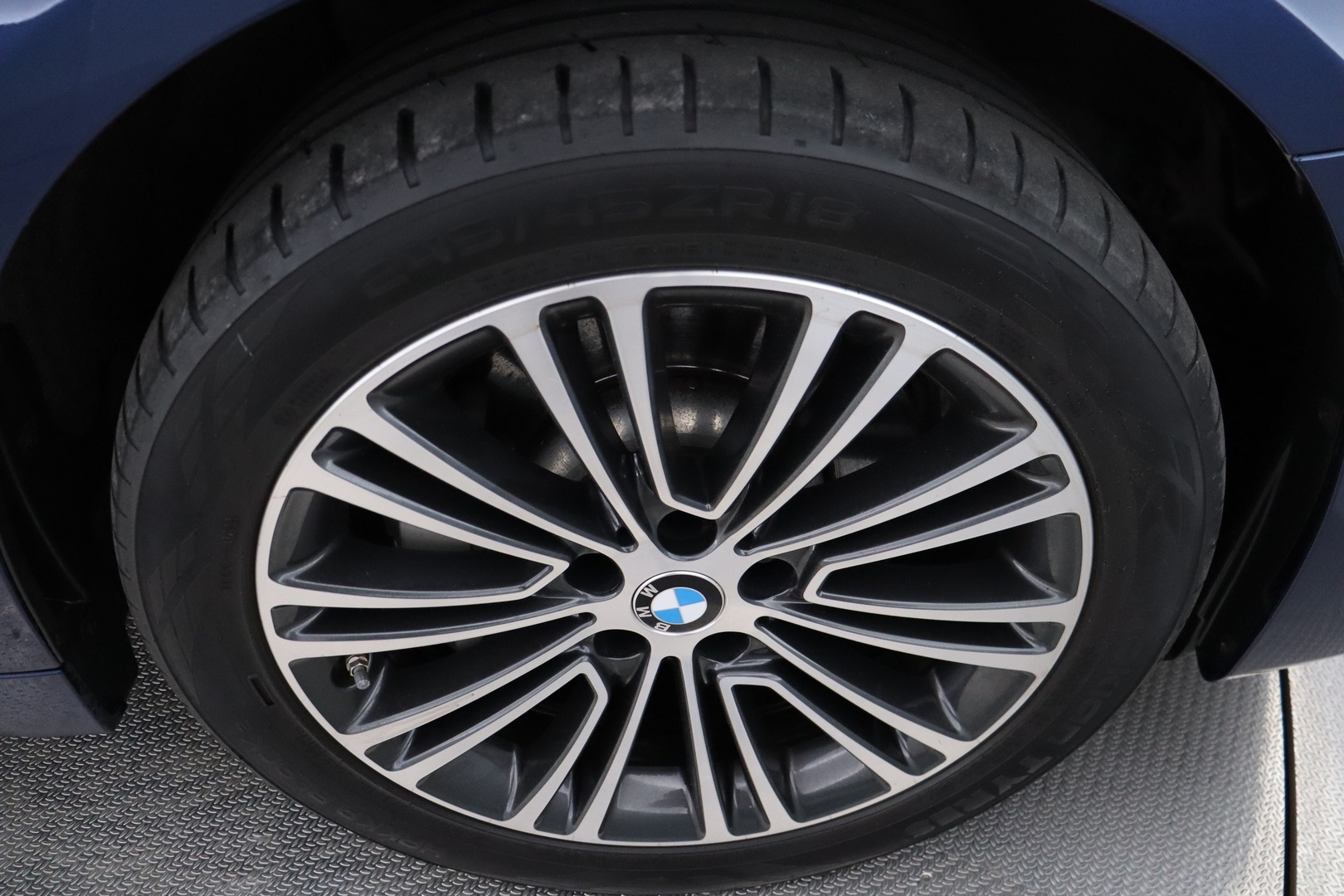 BMW 530 2019