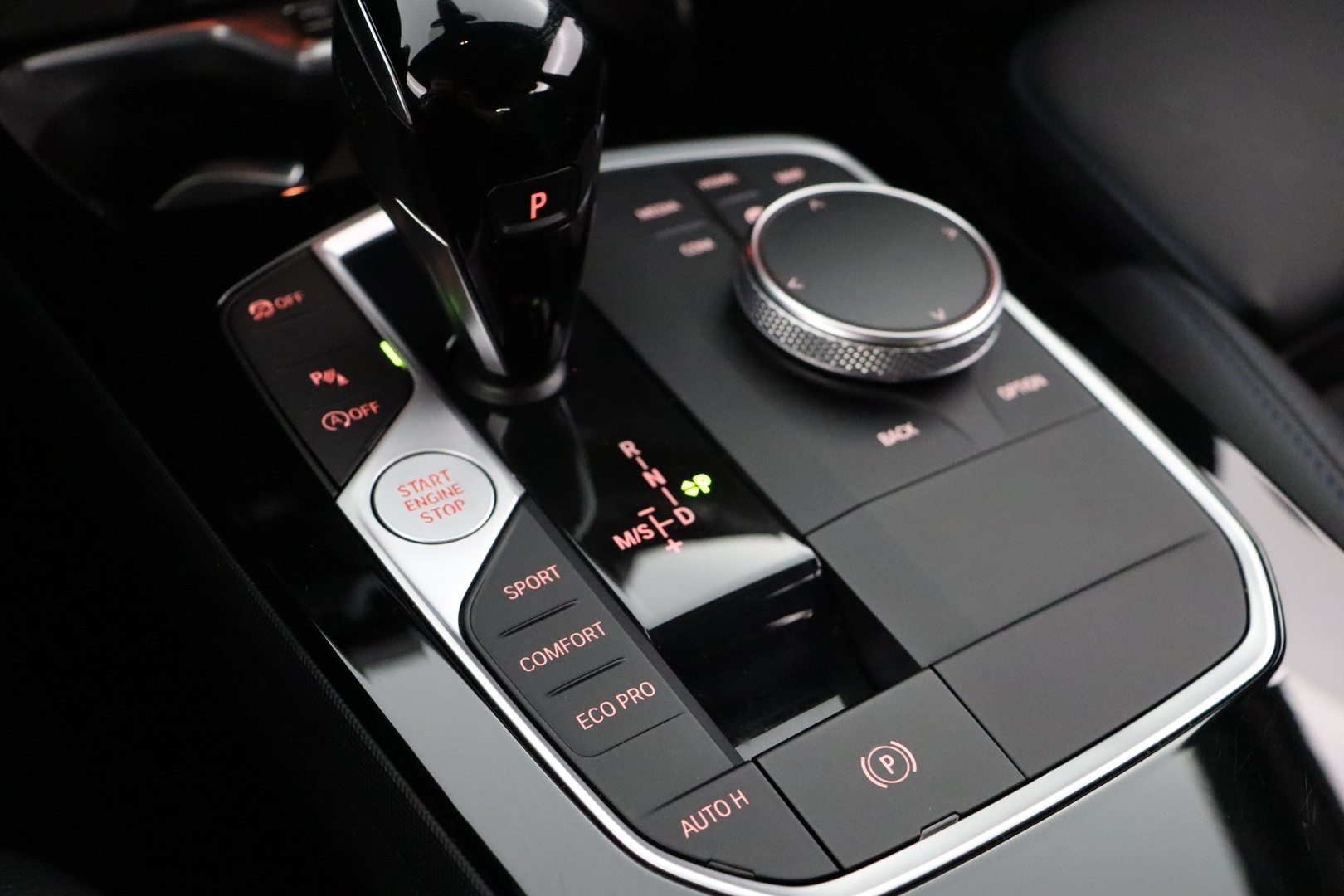 BMW 218 2024