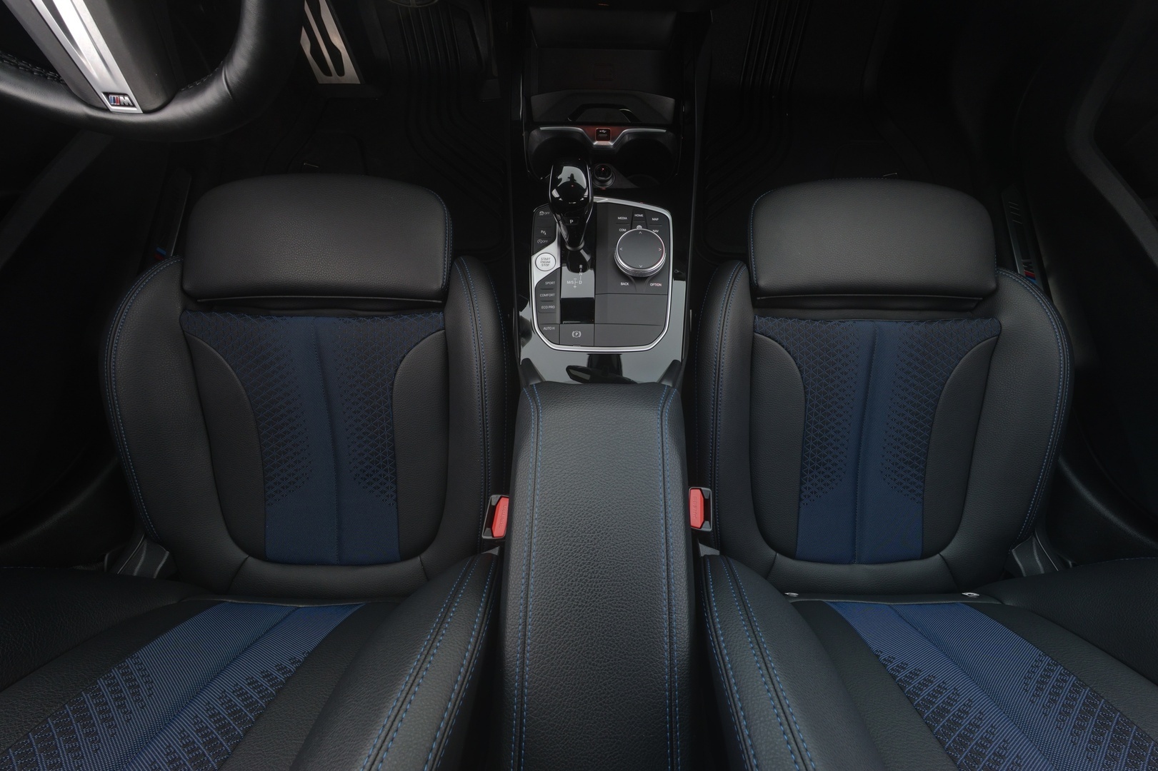BMW 218 2024