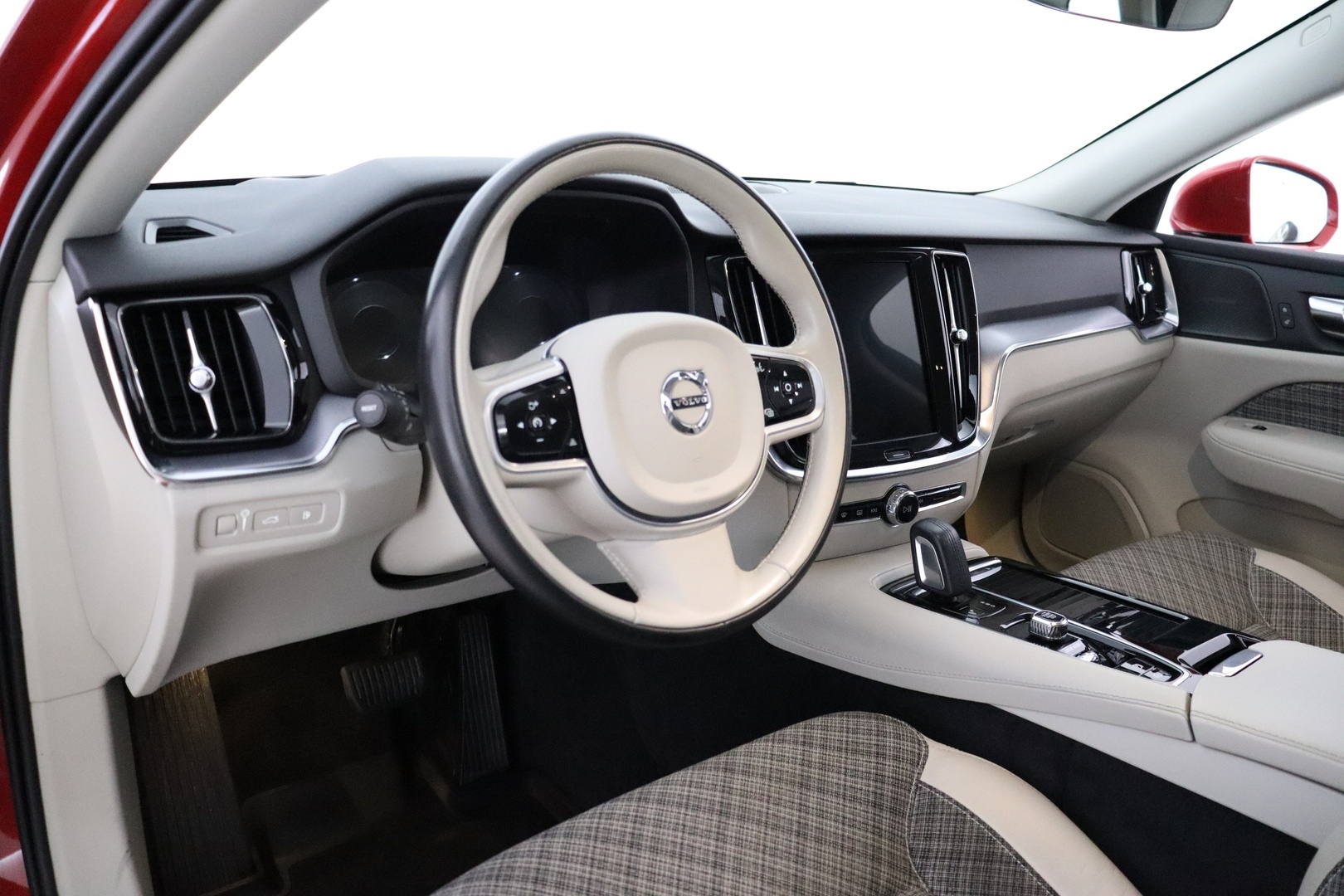 VOLVO V60 2020