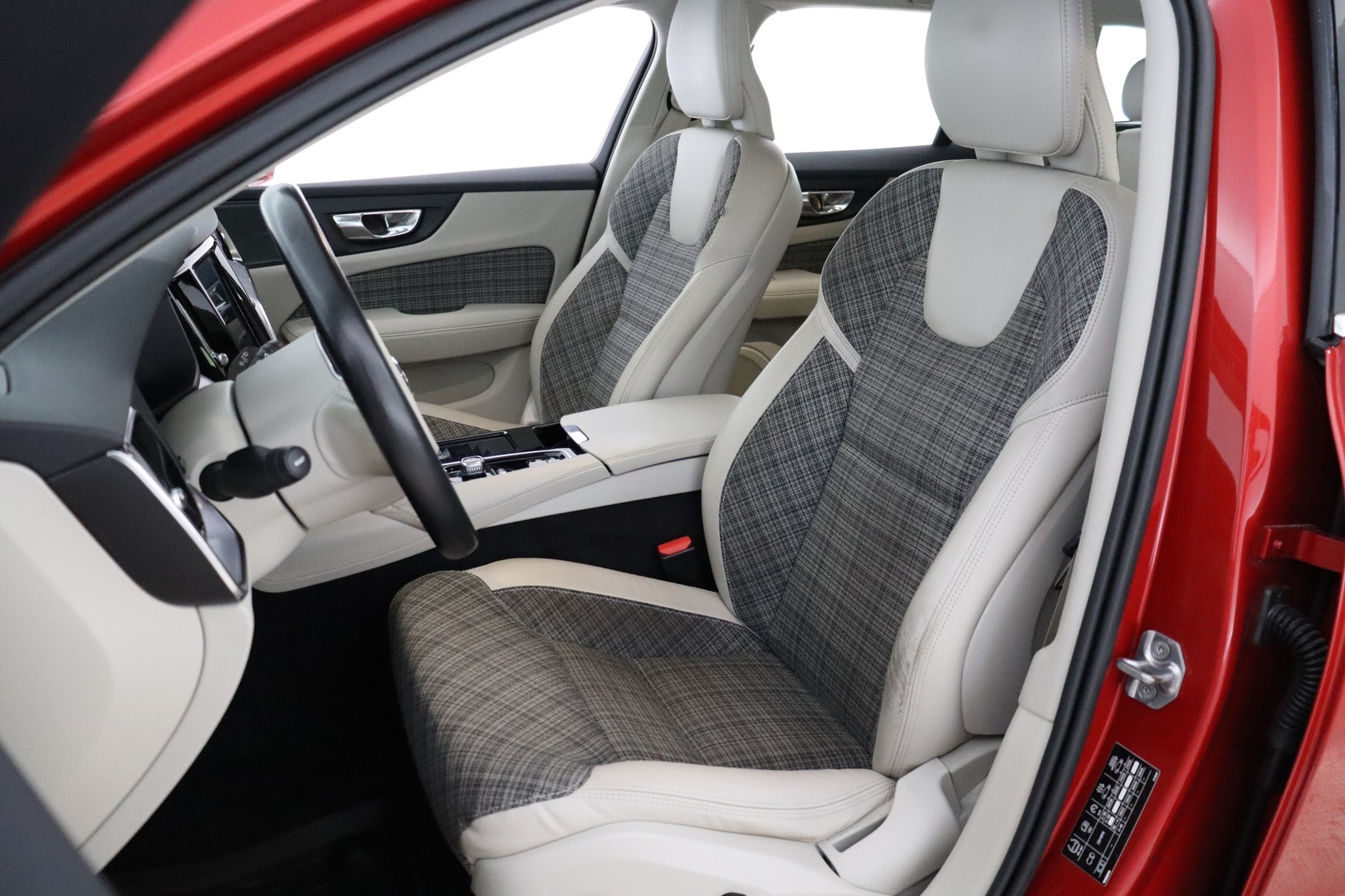 VOLVO V60 2020