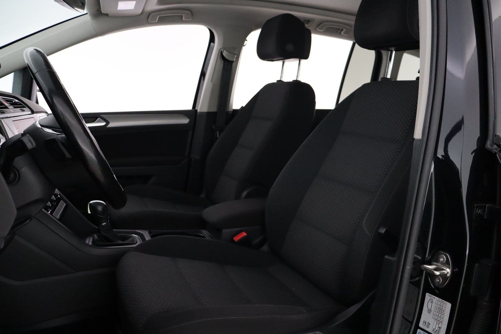 VOLKSWAGEN Touran 2017