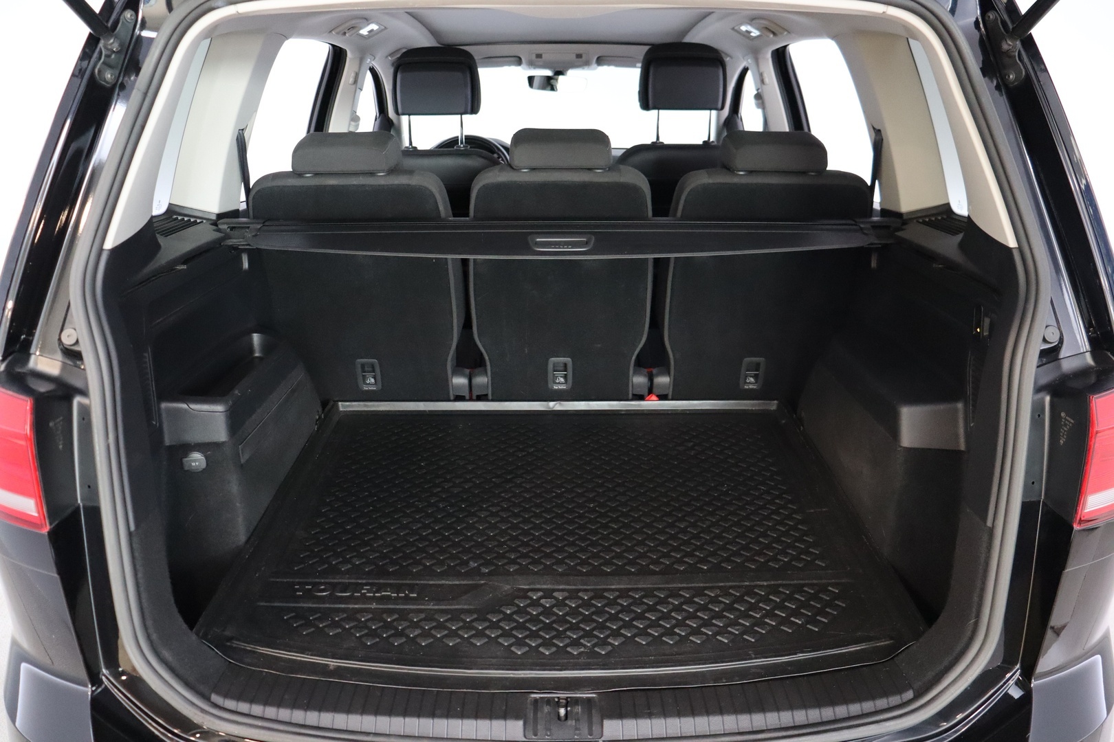 VOLKSWAGEN Touran 2017