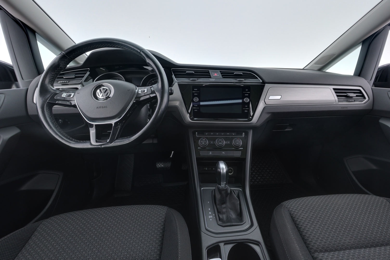 VOLKSWAGEN Touran 2017