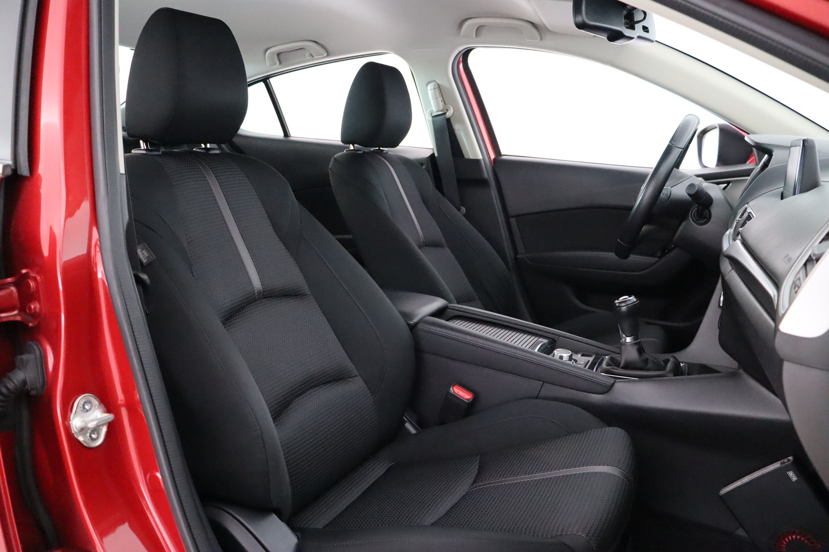 MAZDA Mazda3 2018