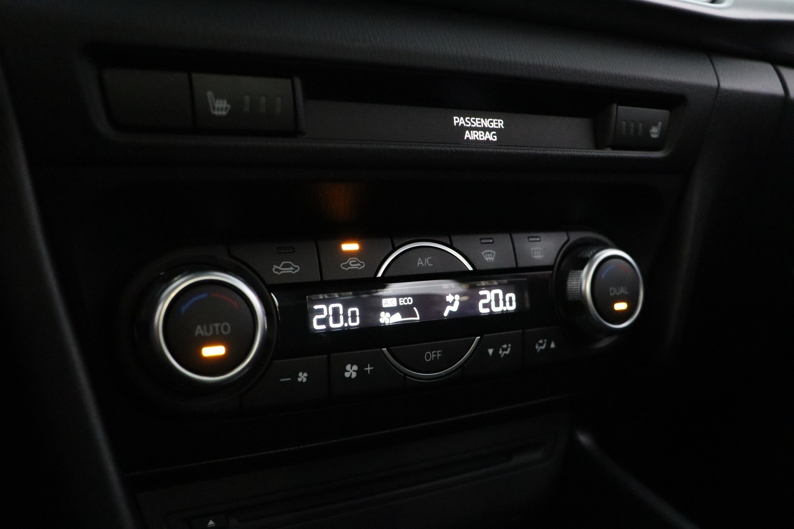 MAZDA Mazda3 2018